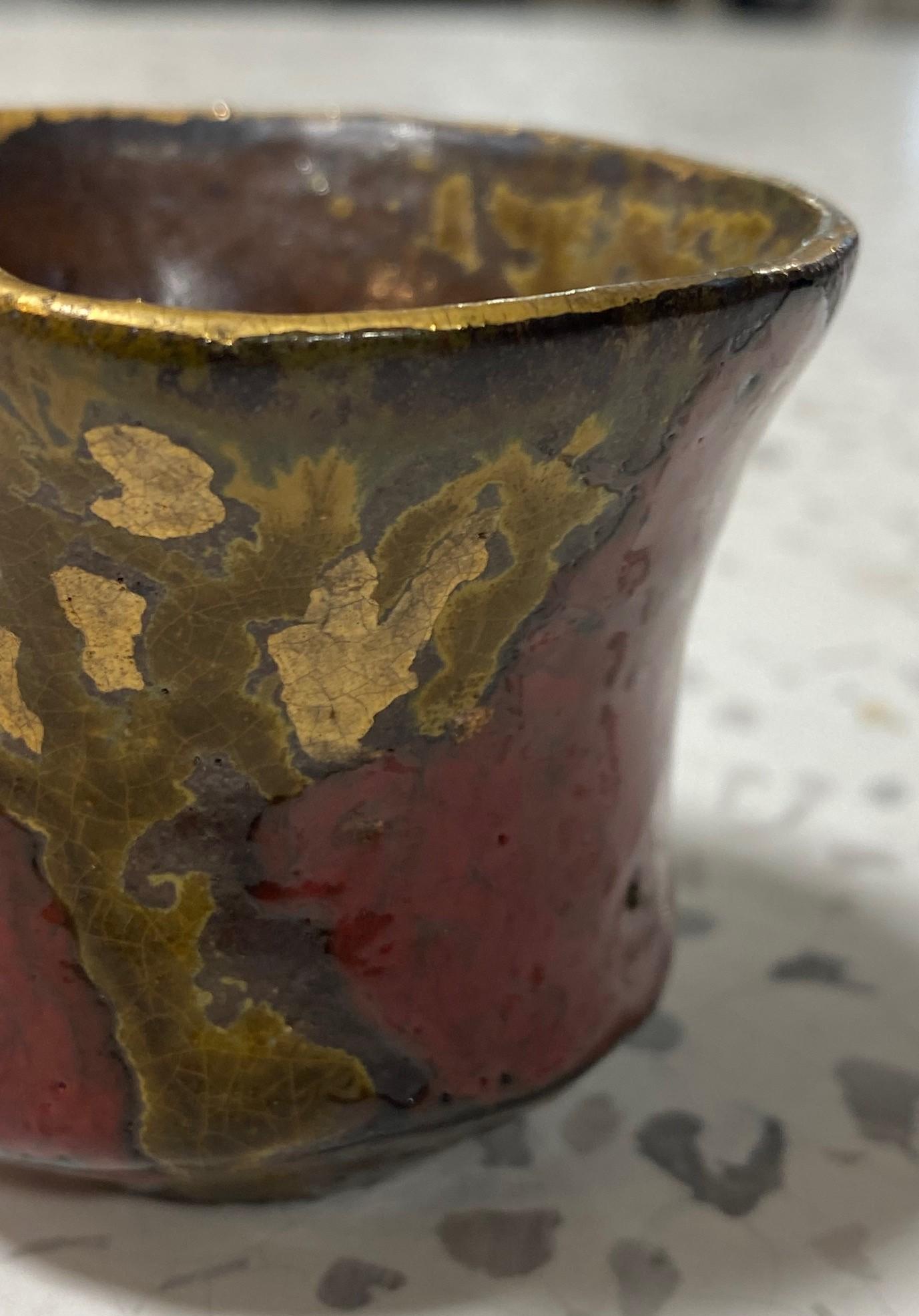 Japanese Asian Signed Studio Pottery Wabi-Sabi Red & Gold Glazed Yunomi Teacup For Sale 3