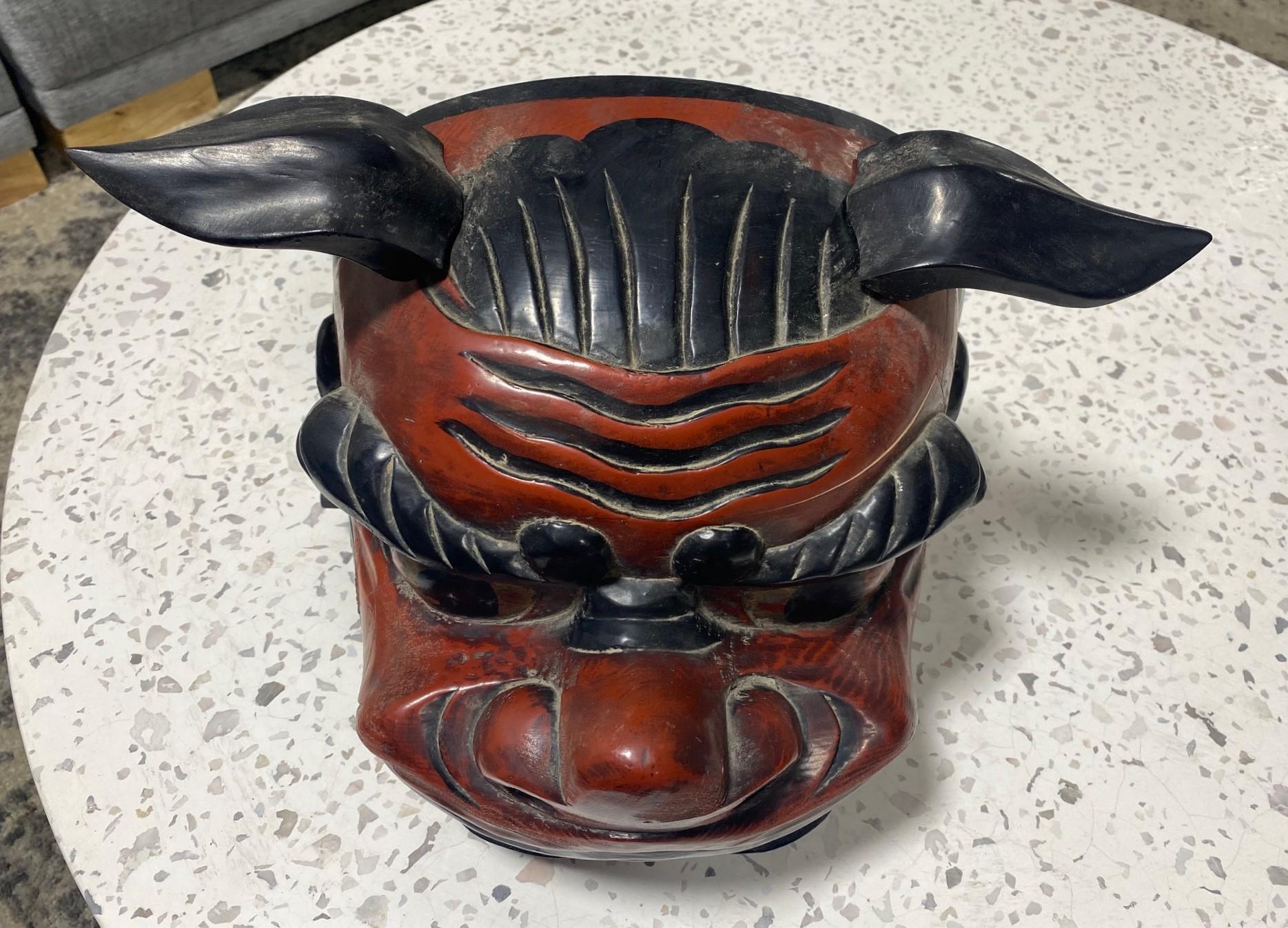 Hand-Crafted Japanese Asian Wood Shi Shi Shishi Mai Lion Dance Gashira Noh Mask Sculpture For Sale