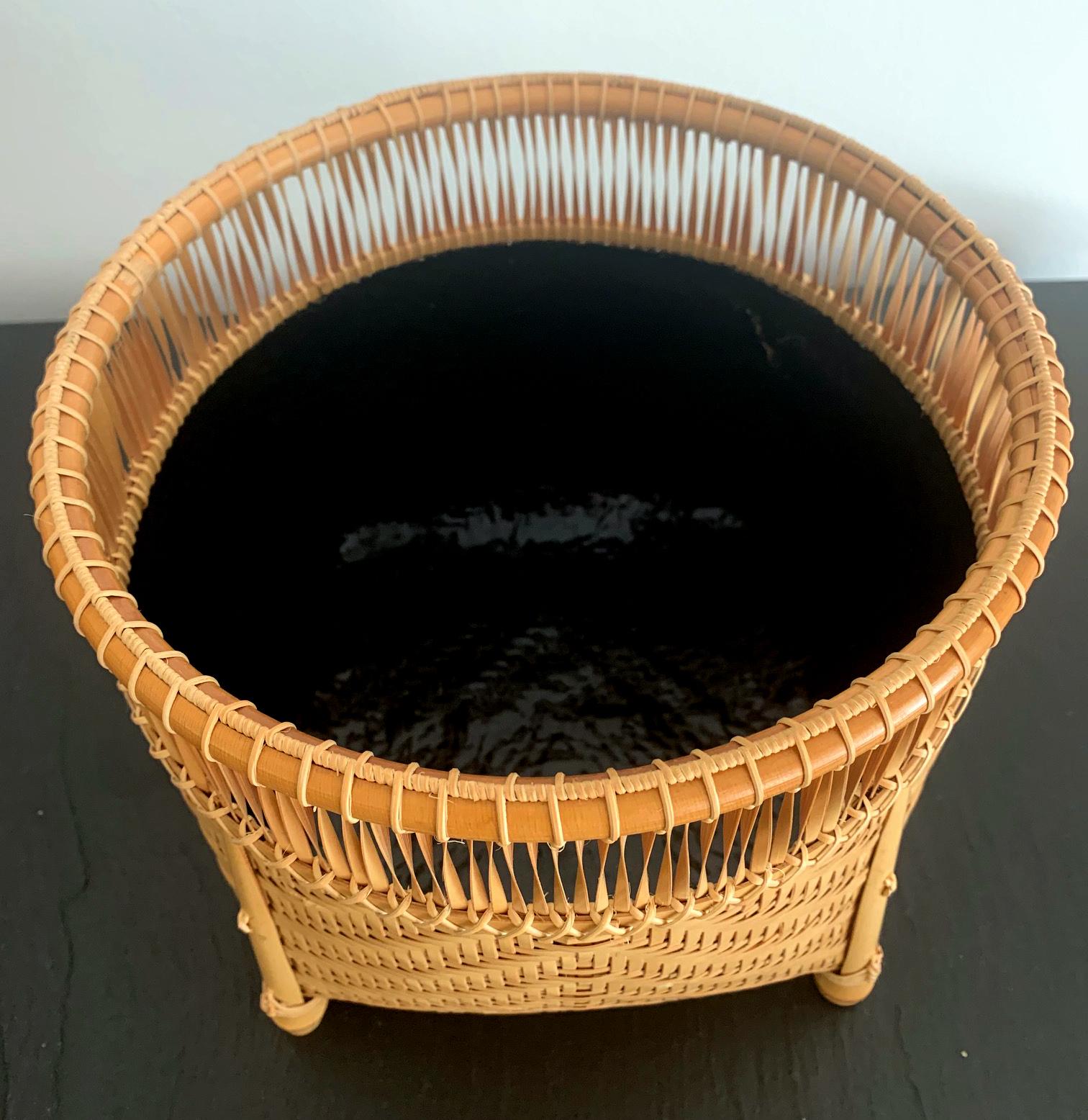 Japanese Bamboo Basket by Higashi Takesonosai In Good Condition For Sale In Atlanta, GA