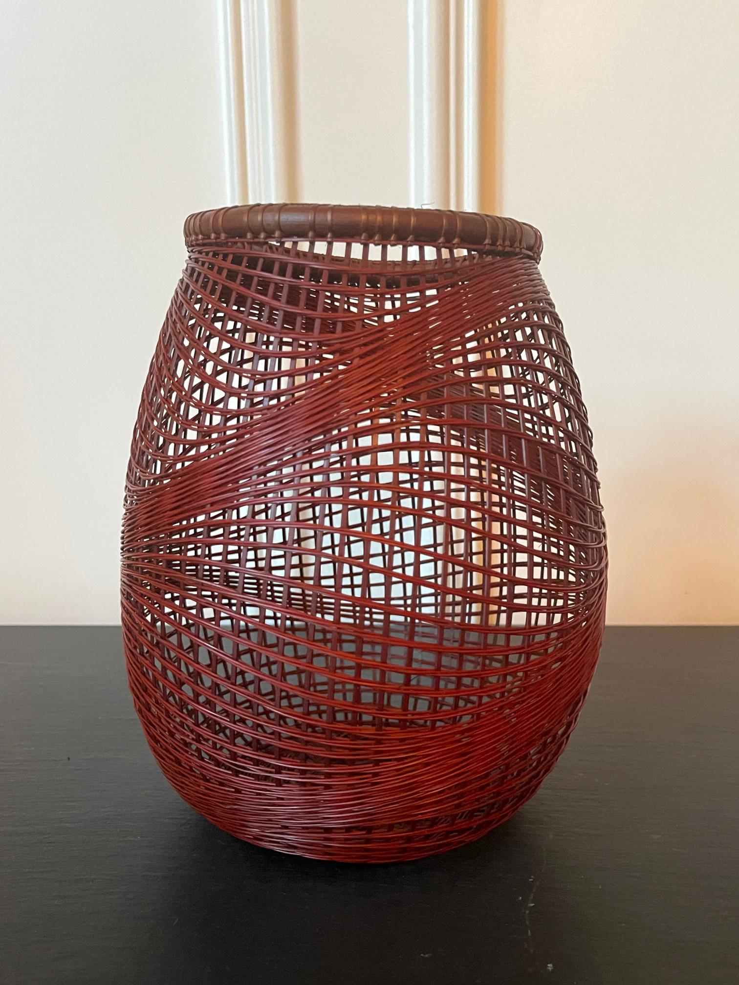 Japanese Bamboo Basket Ikebana by Abe Motoshi In Good Condition For Sale In Atlanta, GA