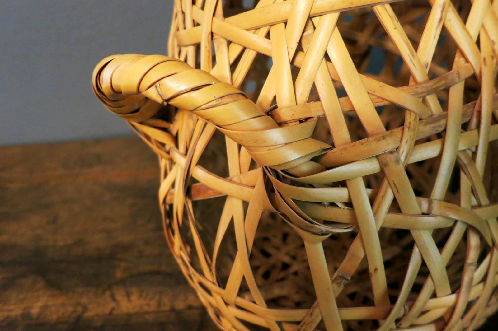 Japanese Bamboo Basket Ikebana by Hayakawa Shokosai IV For Sale 3