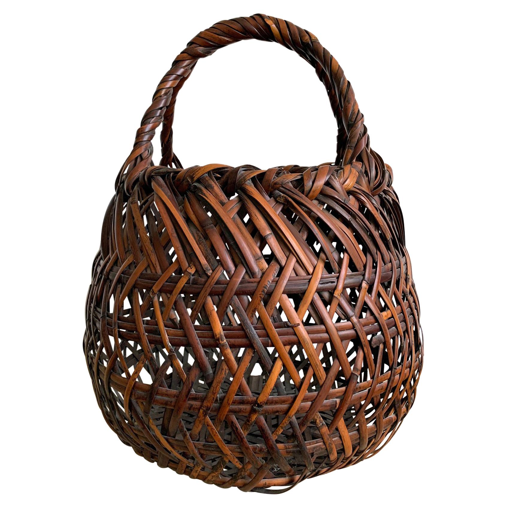 Japanese Bamboo Ikebana Basket by Yamamoto Chikuryosai I Shoen For Sale