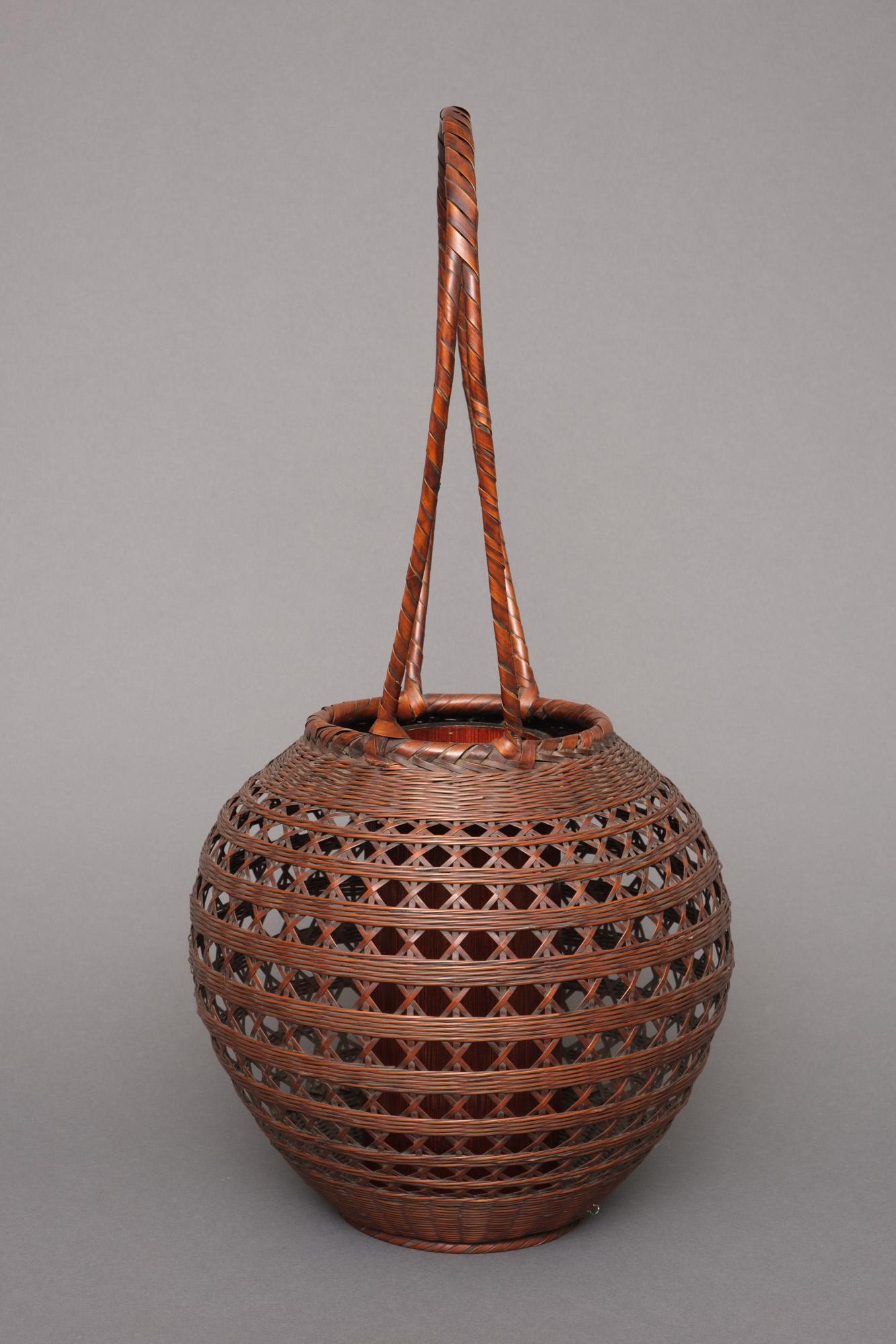20th Century Japanese Bamboo Ikebana Flower Basket 花籠 'Hanakago' by Wada Waichisai Iii 和田和一斎