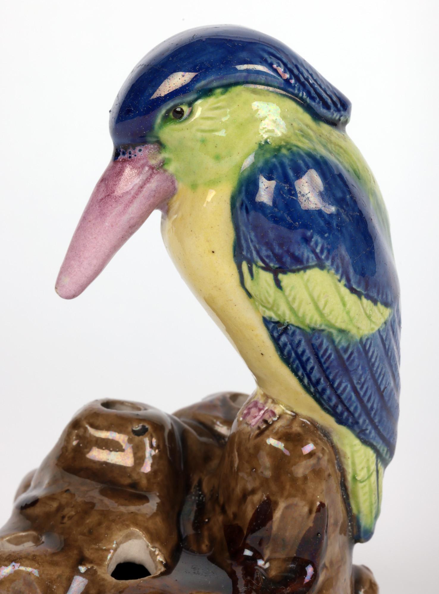 Japanische Banko Ware Art Deco Crested Vogel montiert Keramik Hutnadel Halter im Angebot 1