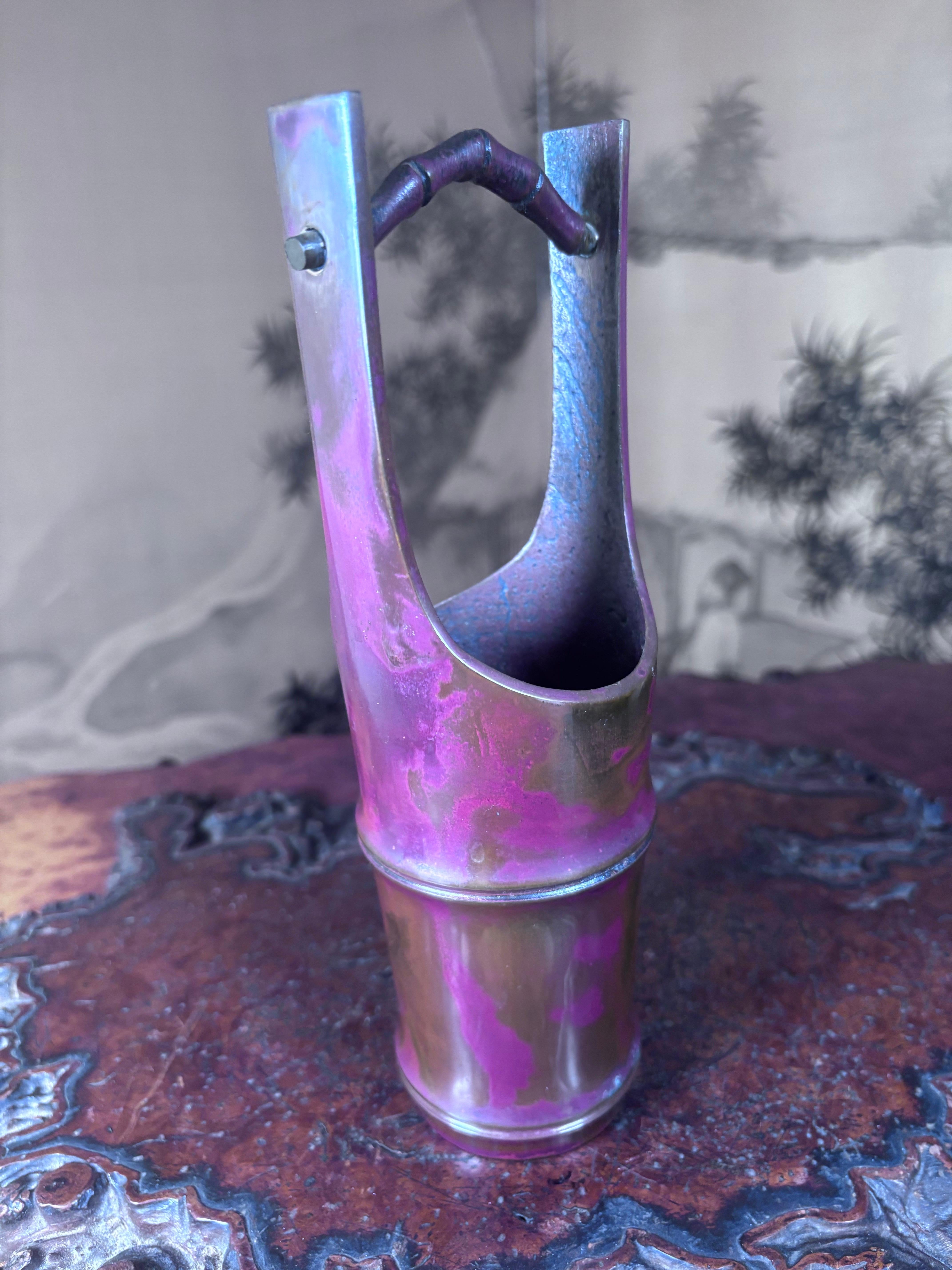20ième siècle Magnifique vase Ikebana japonais ancien en bronze en forme de bambou - trouvaille rare en vente