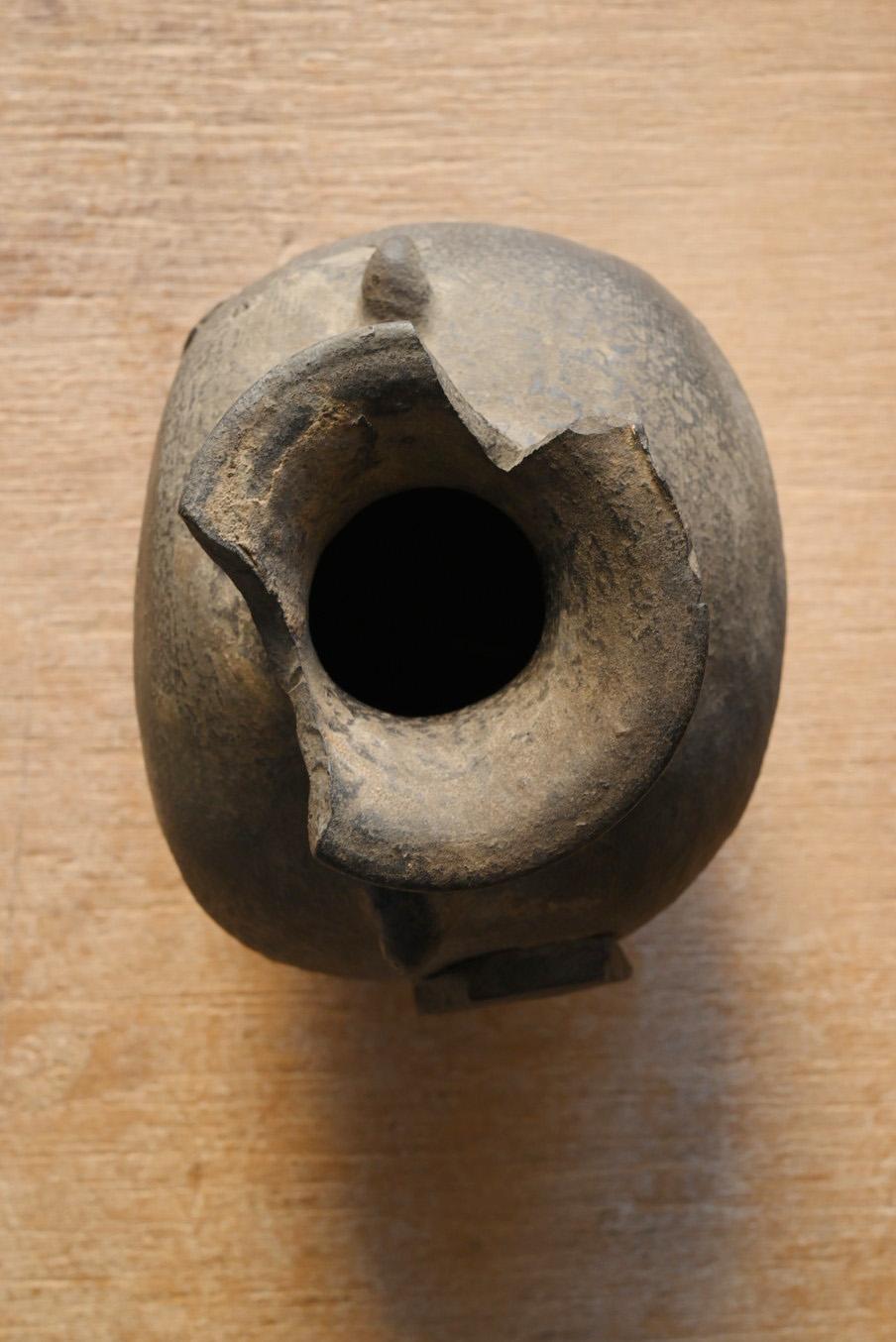 Schöne antike japanische Keramik/Sue-Keramik/Auchkeramik/Um das 9. Jahrhundert/Excavated Vase im Angebot 7