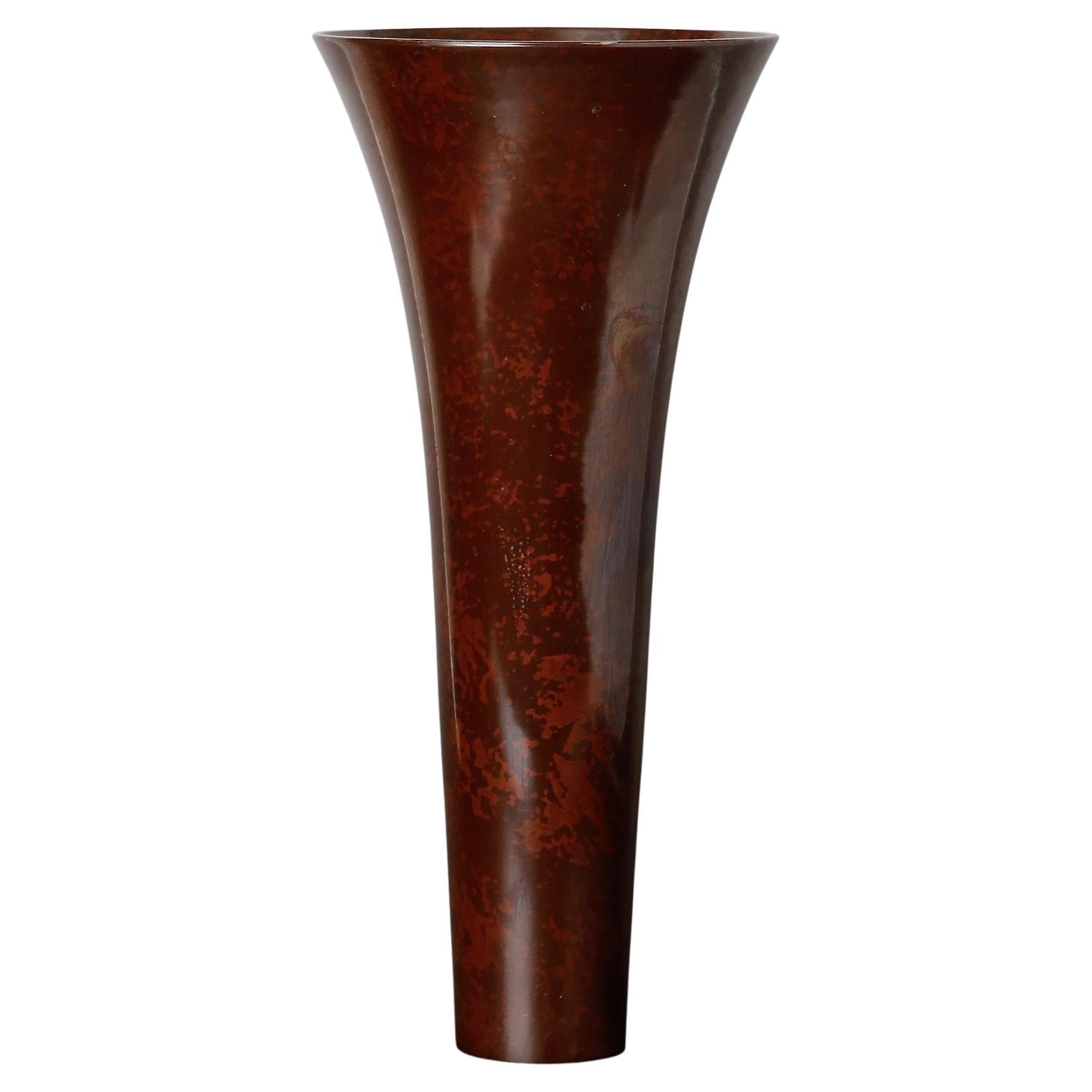 Japanese Beautiful Shape Bronze Vase