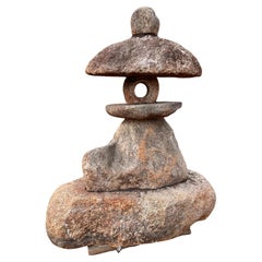 Bellissimo esemplare antico giapponese "Spirit Mountain"  A. Stone Lanterna