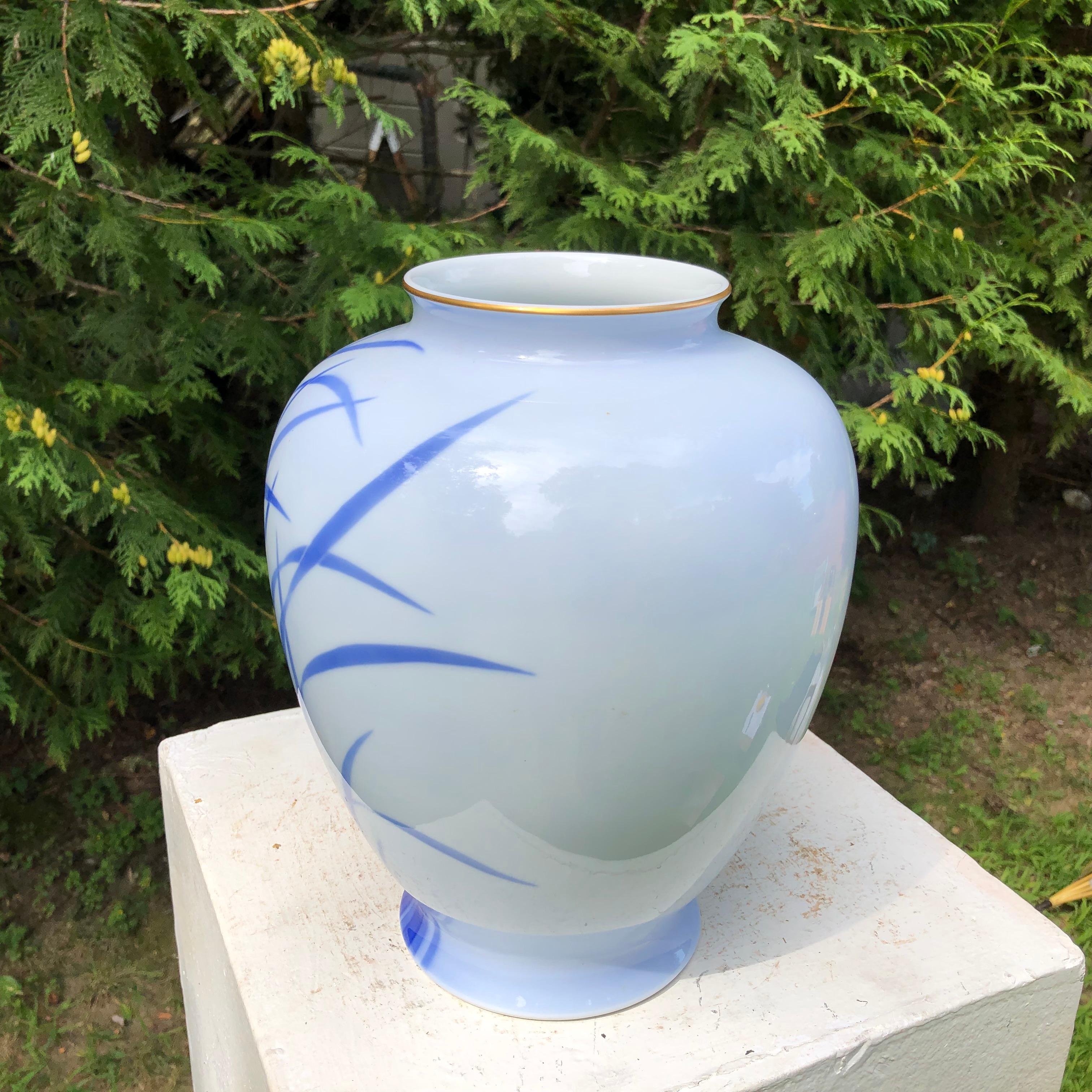 Japanese Big Antique Blue and White Iris Vase Hand Painted, Signed Box 2