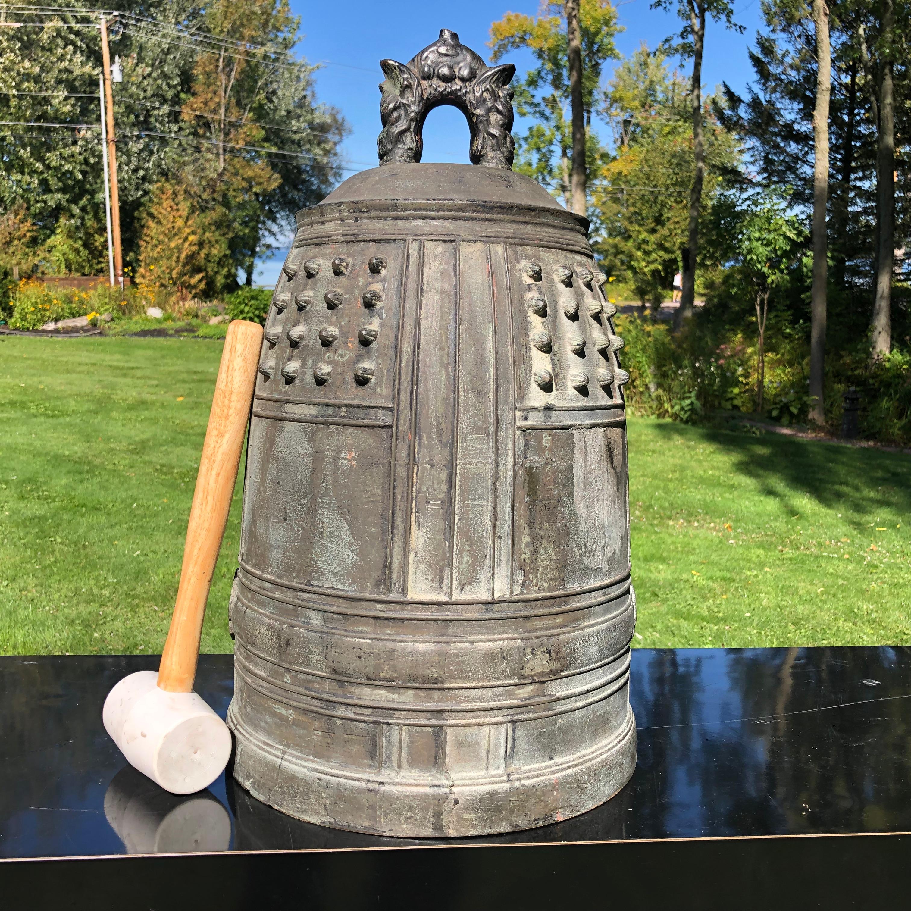 Japanese Big Antique Bronze Bell with Period Signature, Bold Sound 4