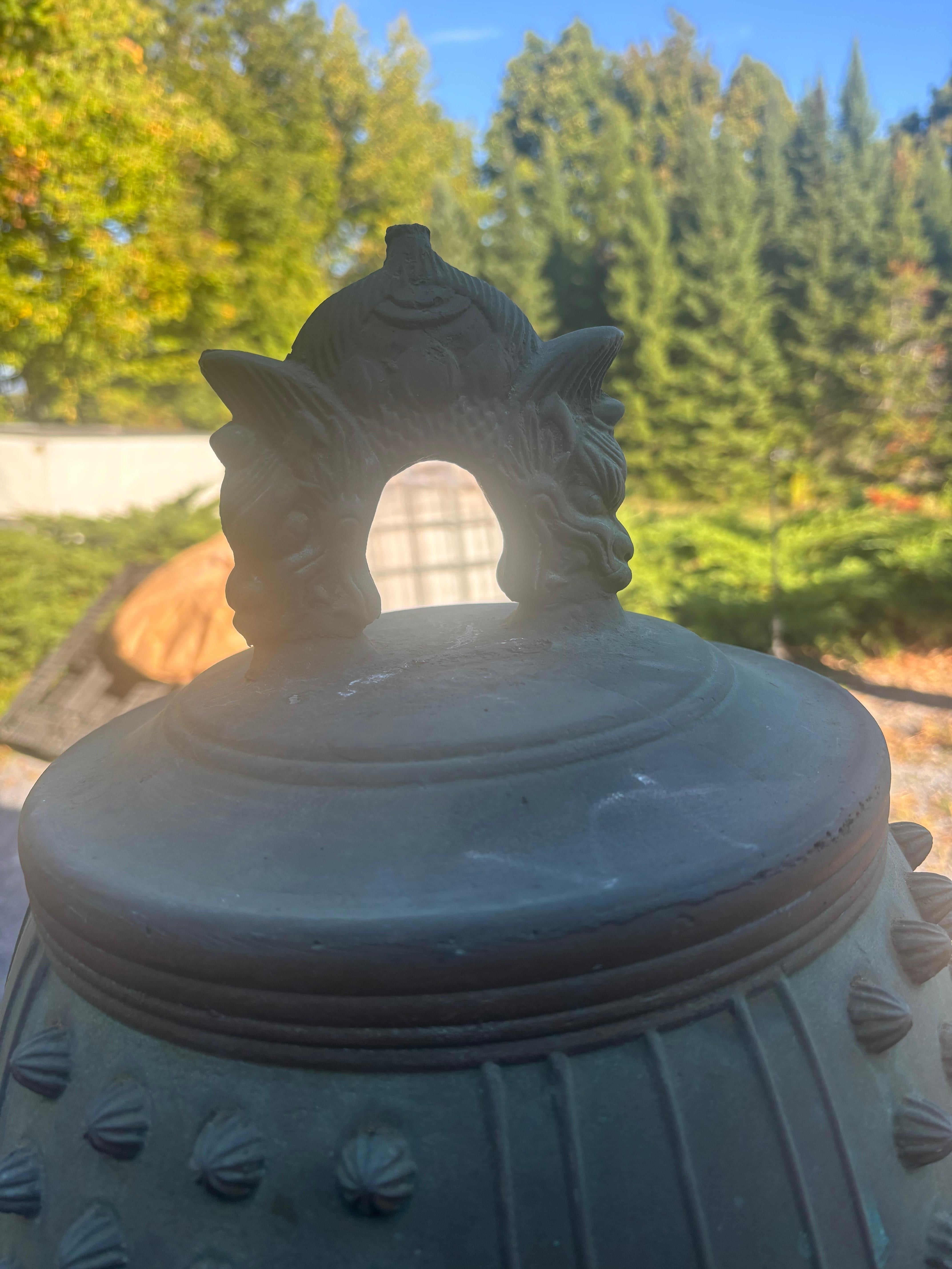 Cloche de temple japonaise en bronze antique à sonorité bleue, 22