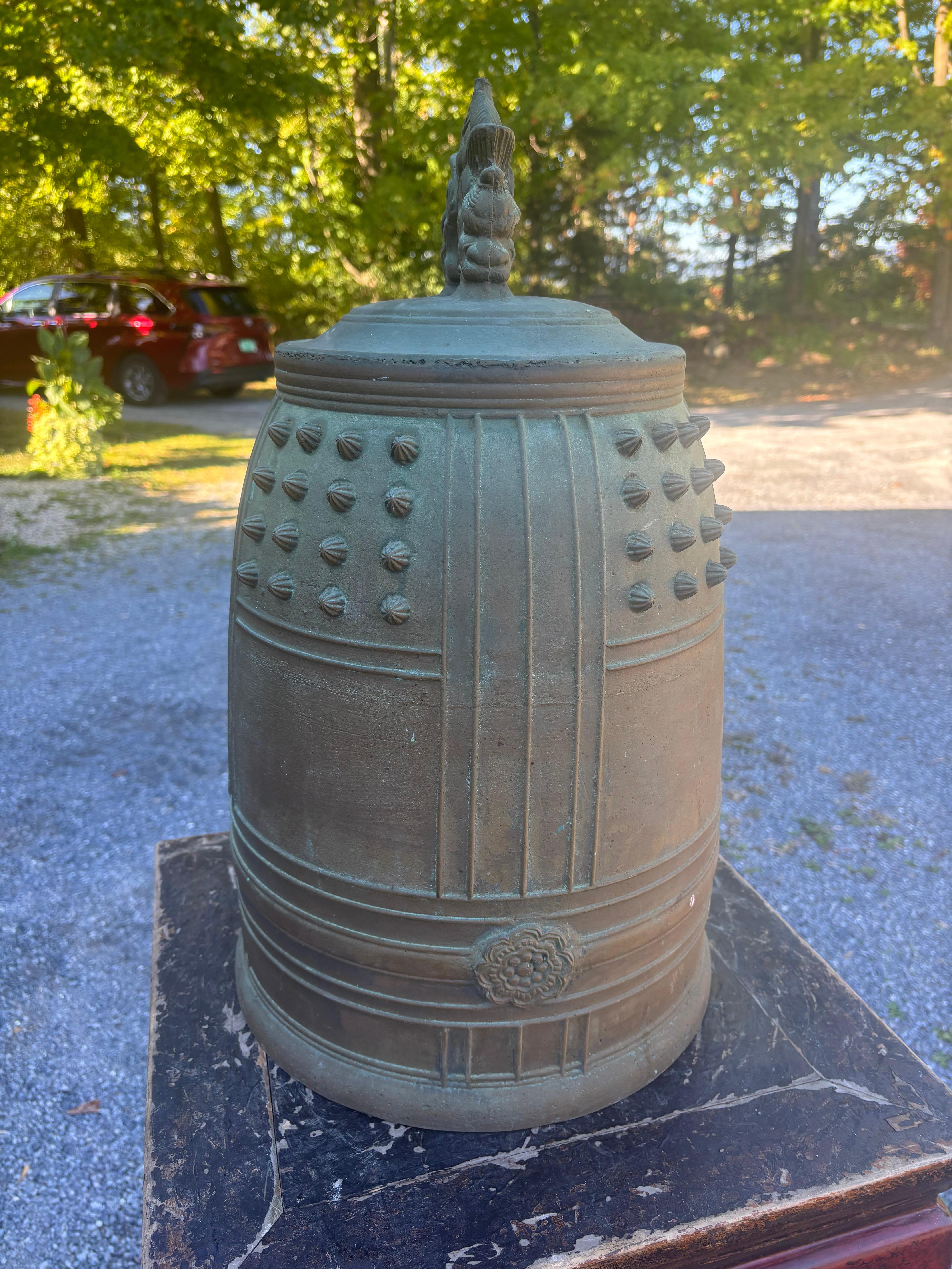 Bronze Cloche de temple japonaise en bronze antique à sonorité bleue, 22