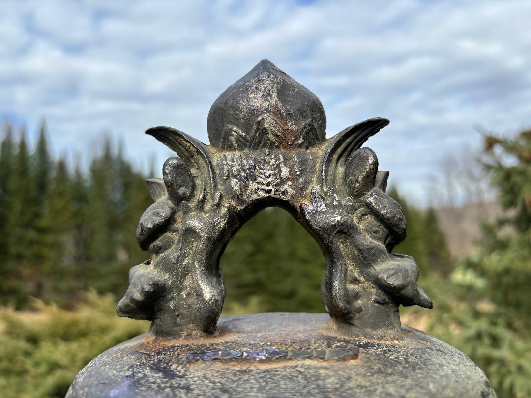 Japanese Big Antique Bronze Temple Bell  In Good Condition In South Burlington, VT