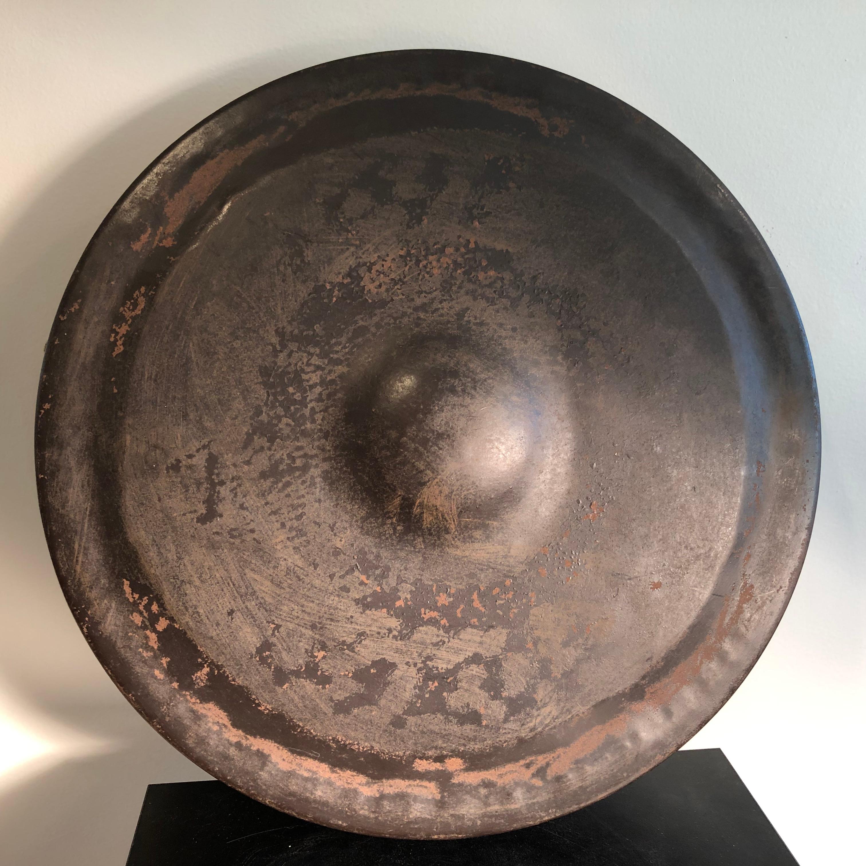 Japanese Big Antique Hand Cast Bronze Garden Gong Soothing Deep Sound In Good Condition In South Burlington, VT