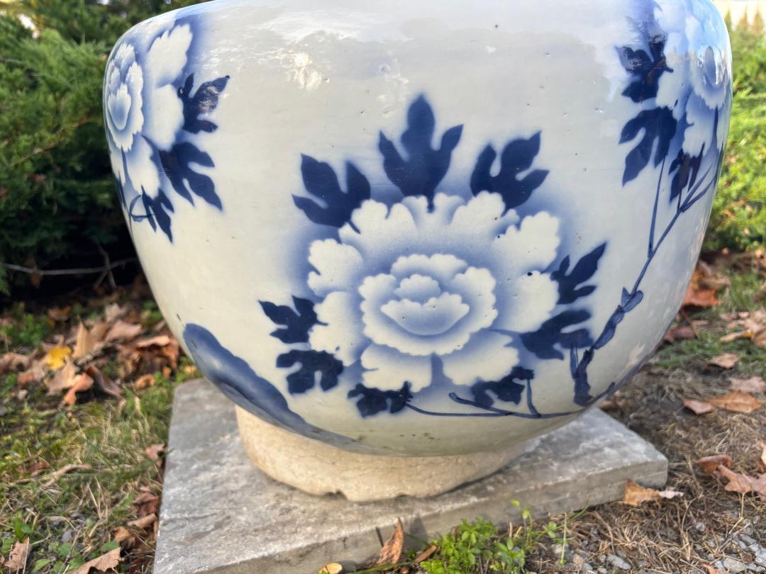 Japanese Big Brilliant Blue And White Flowers Planter Bowl For Sale 3