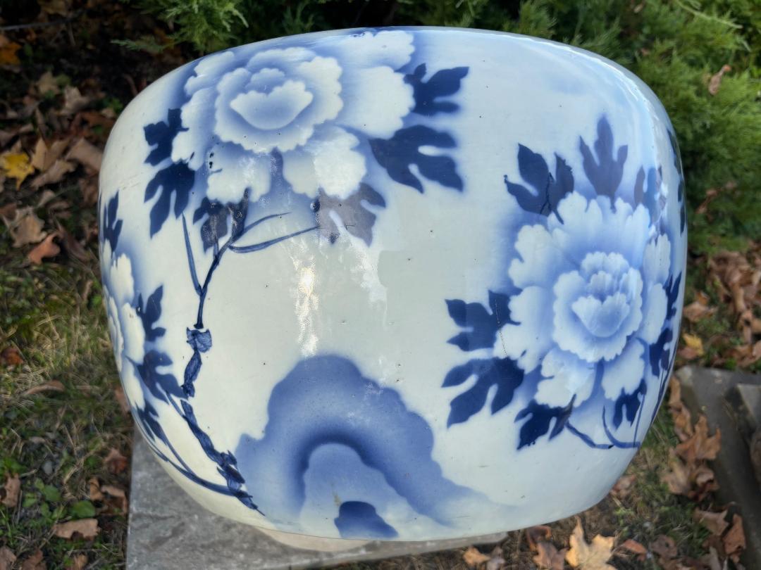 20th Century Japanese Big Brilliant Blue And White Flowers Planter Bowl For Sale