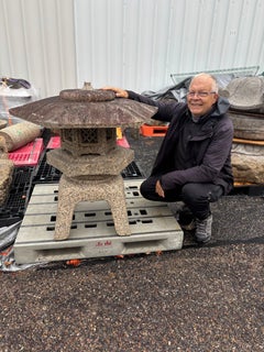 Japanese Big Old Stone Classic Yukimi Lantern Fine Simple Details, 39 Inches