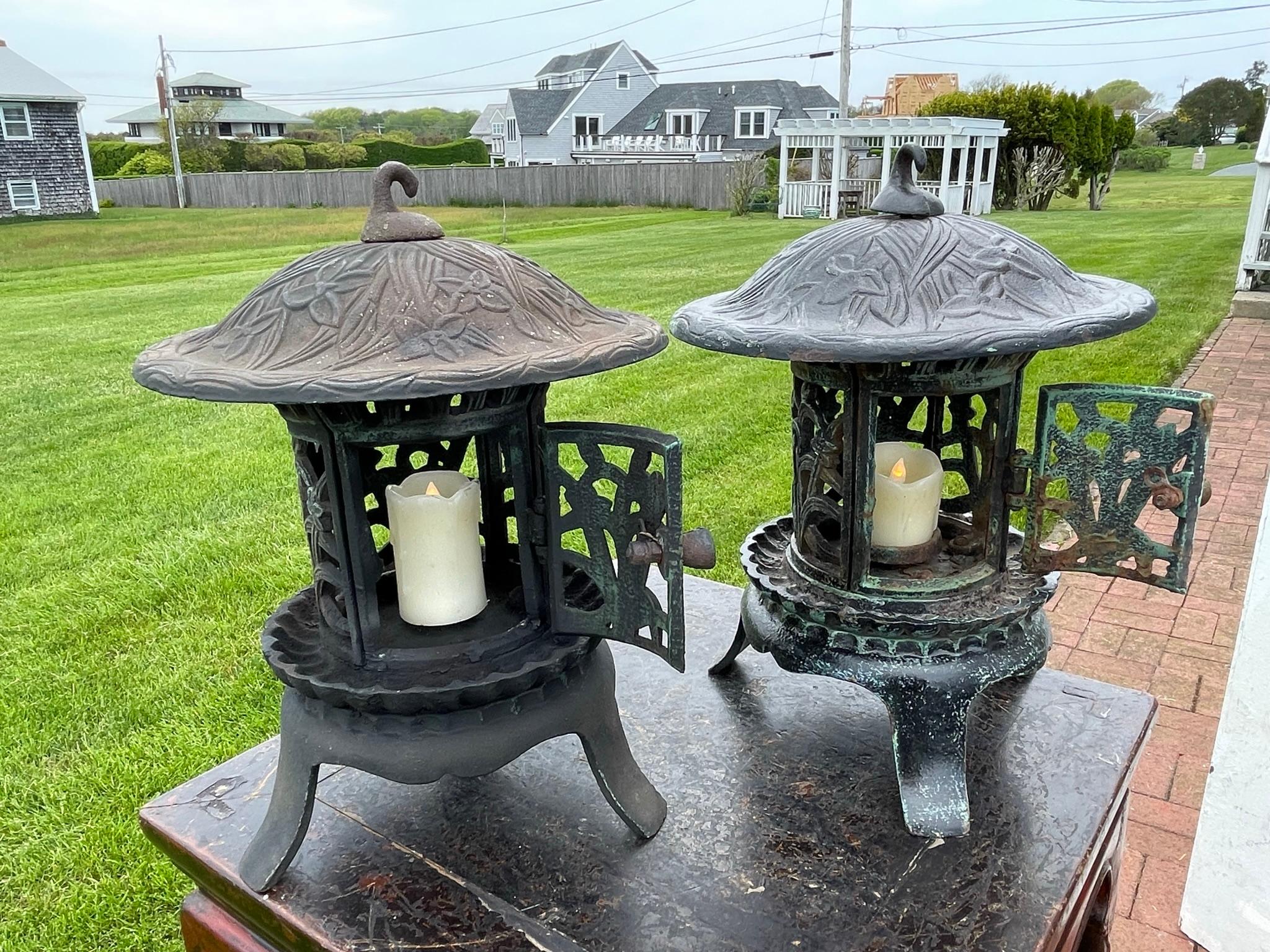 Japanese Big Pair Orchid and Flower Lighting Lanterns For Sale 4