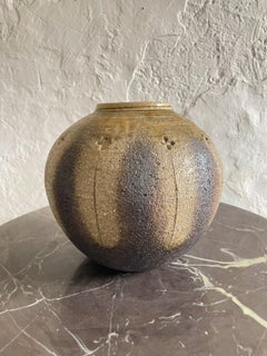 Japanese Bizen-Style Stoneware Vase with Kiln Mark, Mid-20th Century