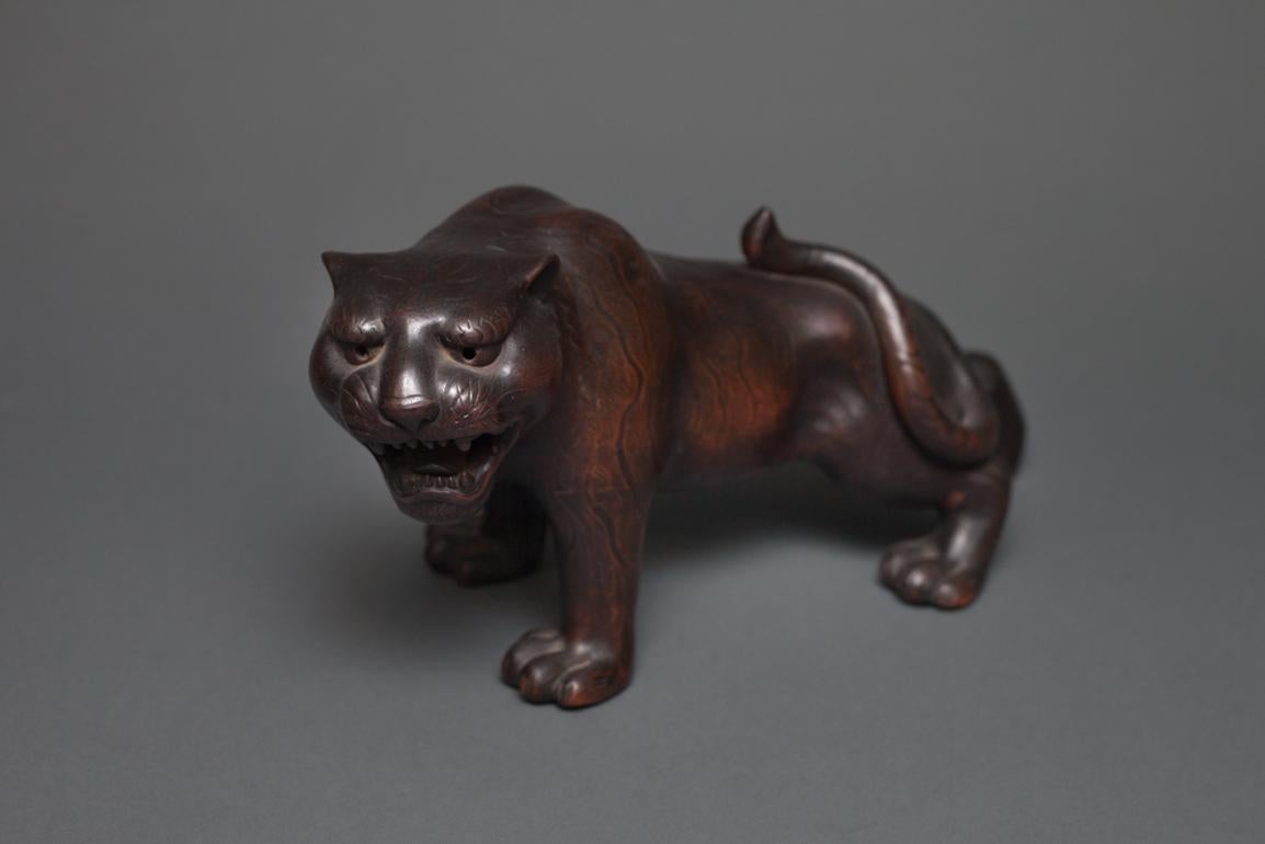 Meiji Japanese Bizen Ware Sculpture of a Tiger