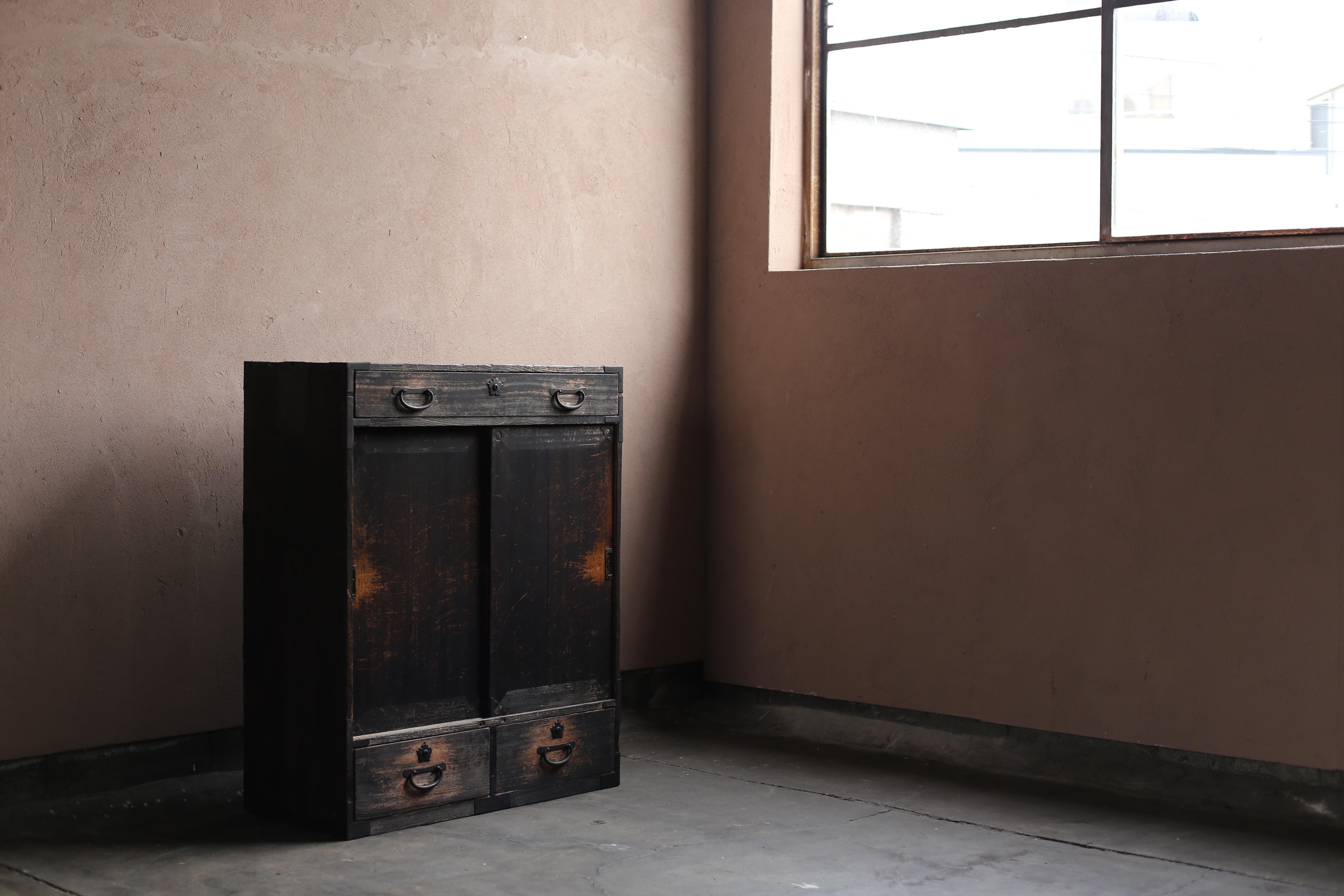 BK Tansu Japonés 1920-1940 / Periodo Showa / Aparador Wabi sabi en venta 7