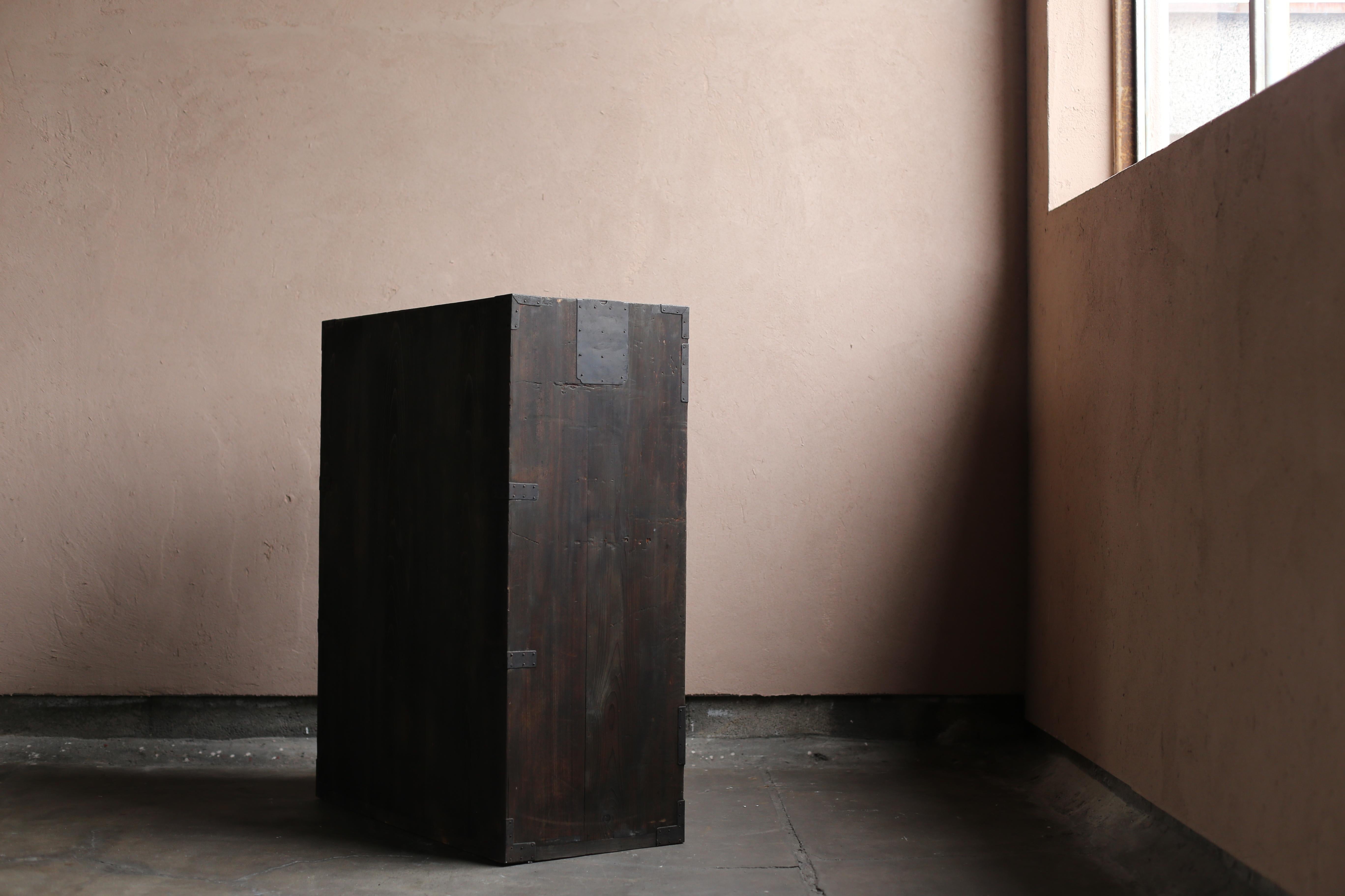 BK Tansu Japonés 1920-1940 / Periodo Showa / Aparador Wabi sabi en Bueno estado para la venta en Sammu-shi, Chiba