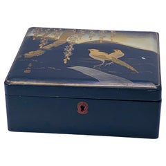 Japanese Black and Gold Lacquered Meiji bird Box, decorative old box