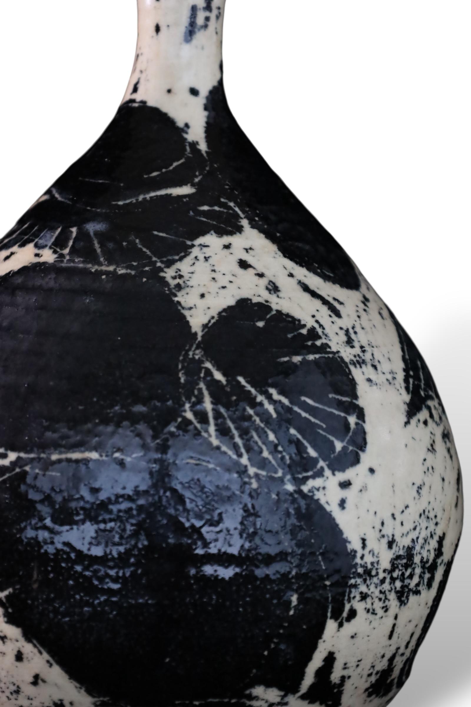 Japanese Black and White Glazed Ceramic Vase with Abstract Botanical Motif For Sale 5