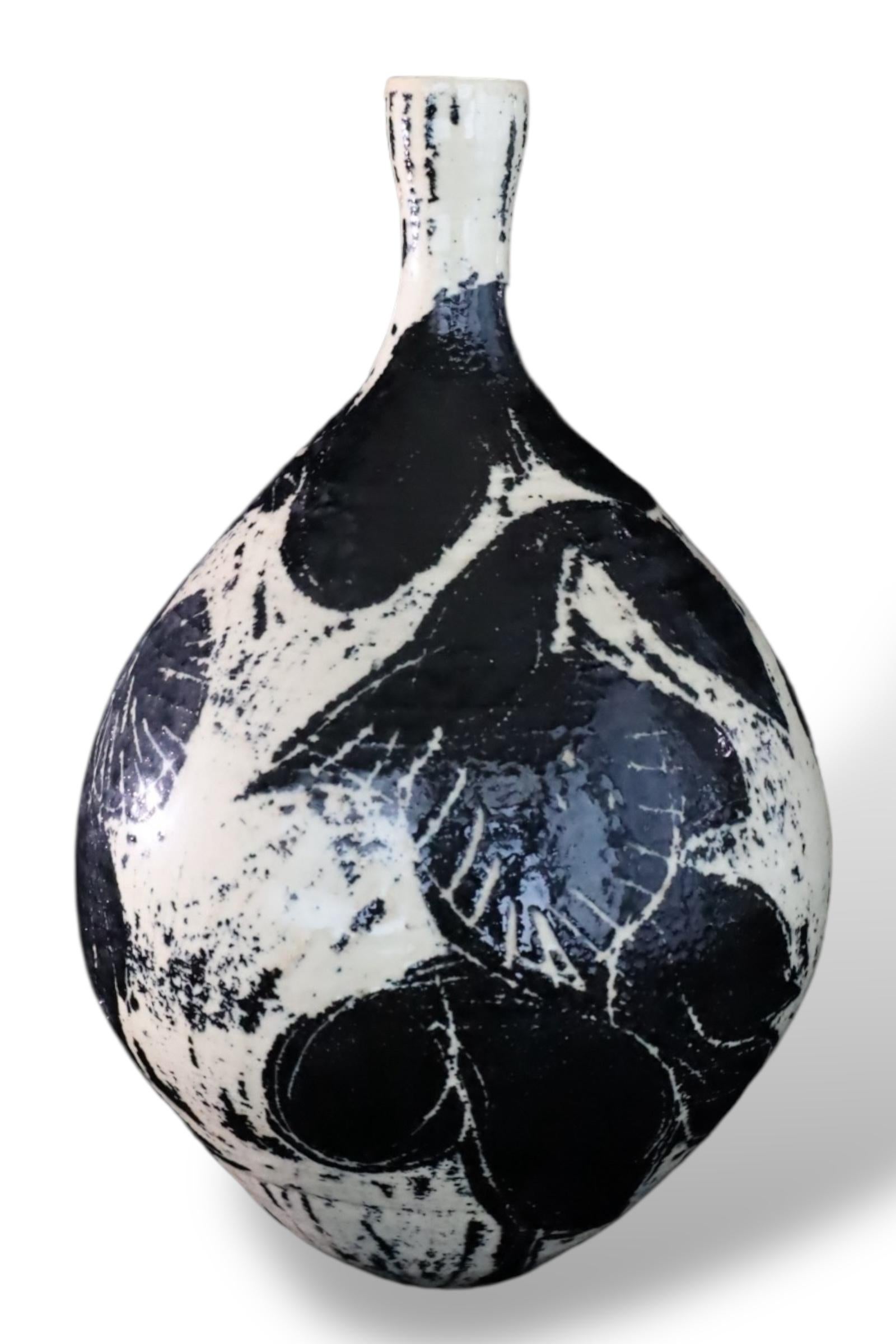 20th Century Japanese Black and White Glazed Ceramic Vase with Abstract Botanical Motif For Sale