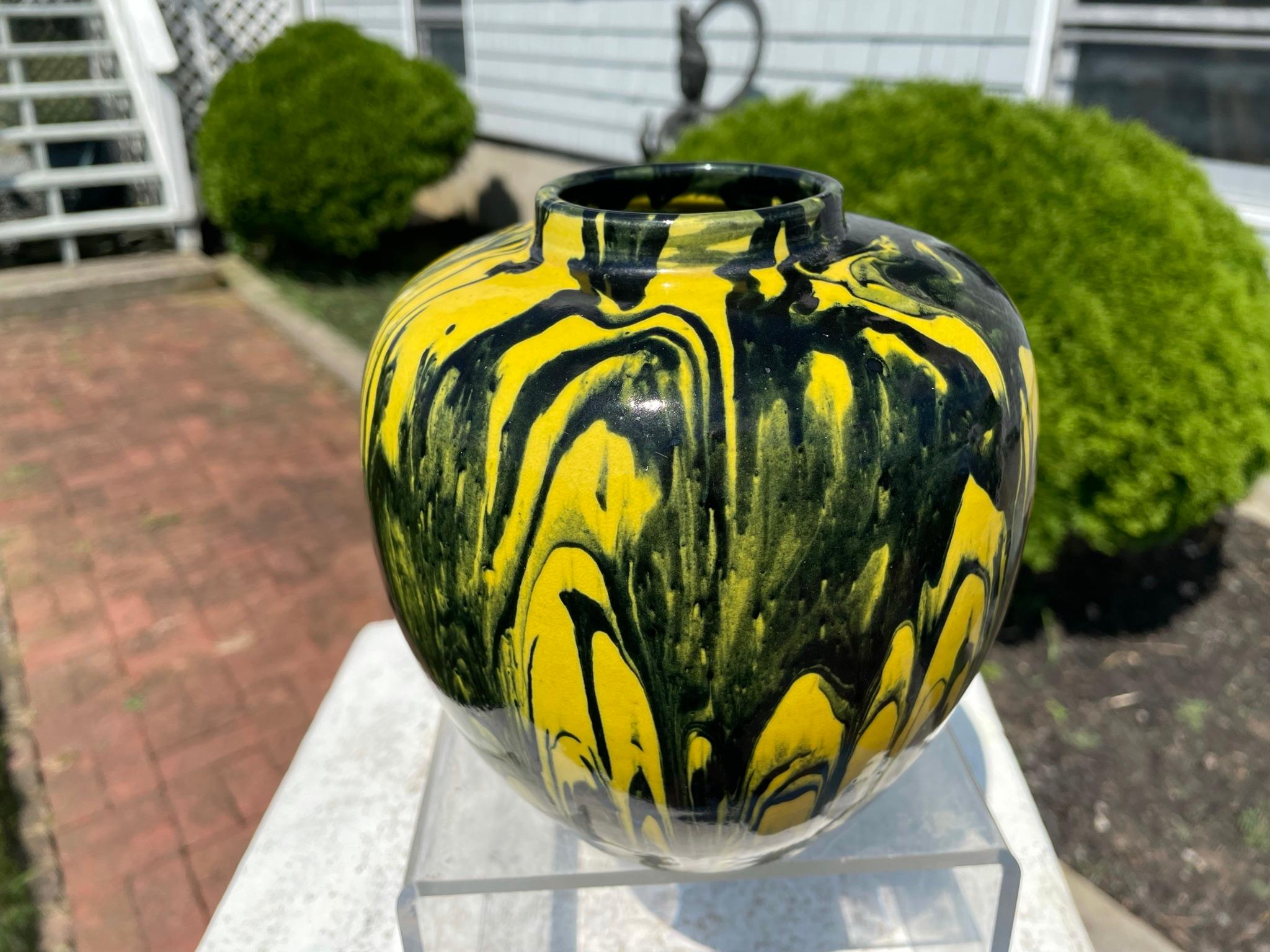 Taisho Japanese Black and Yellow Art Deco Studio Vase