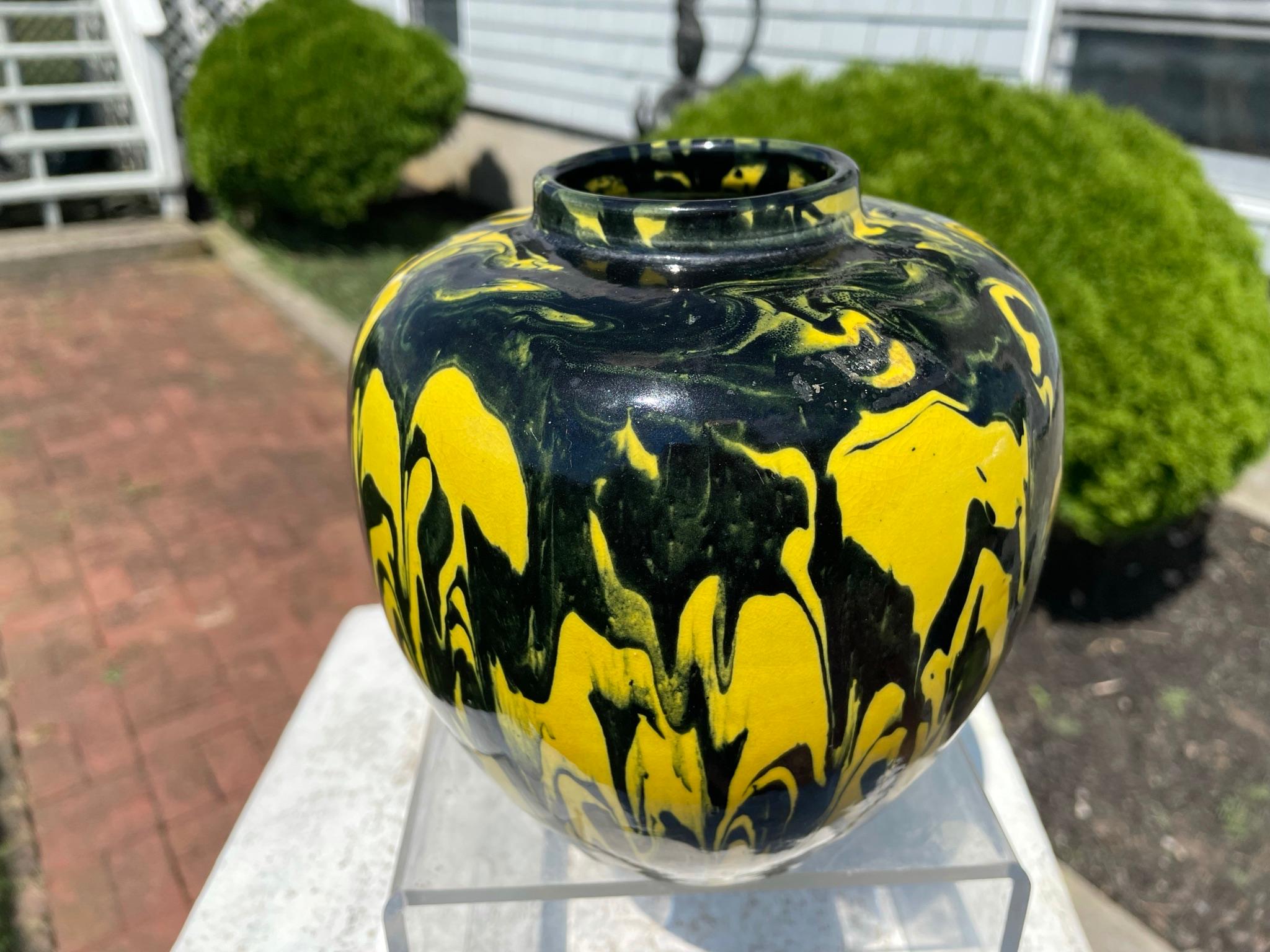 Japanese Black and Yellow Art Deco Studio Vase In Good Condition In South Burlington, VT