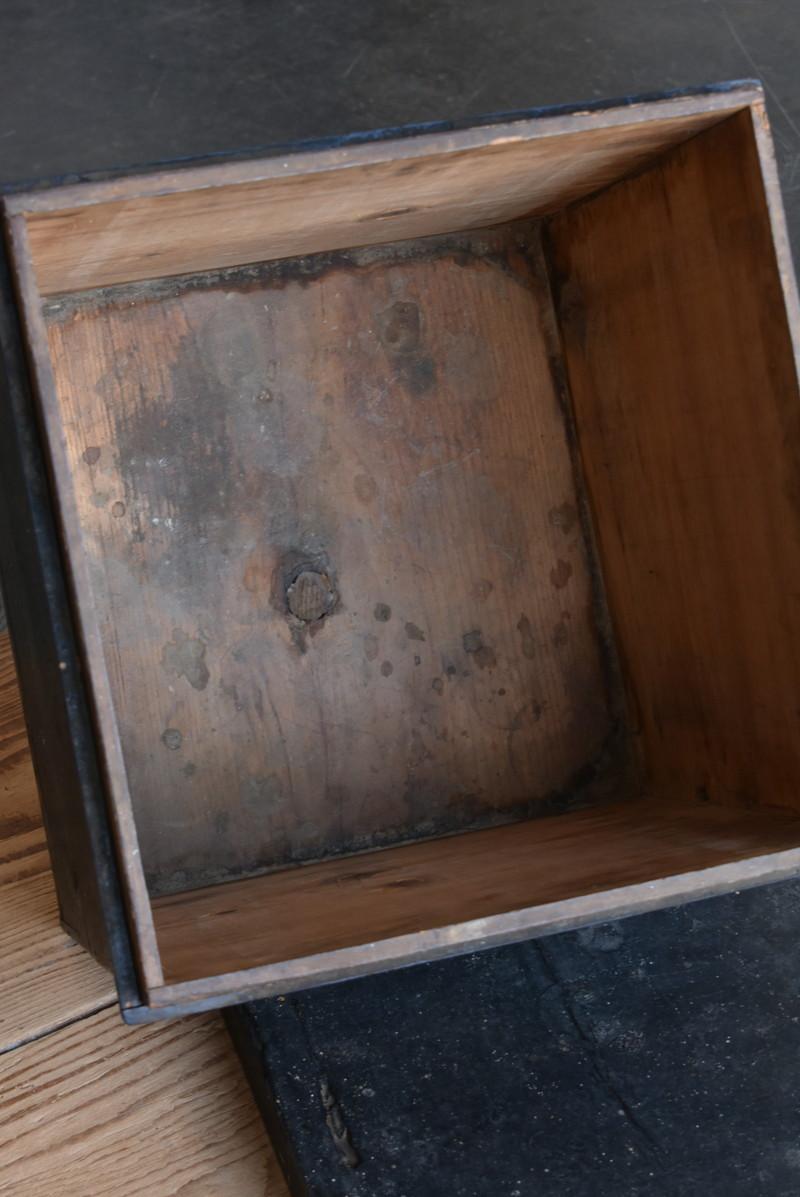 Japanese Black Antique Wooden Box / Wabi-Sabi Storage Box / 1785 / Edo Period 2