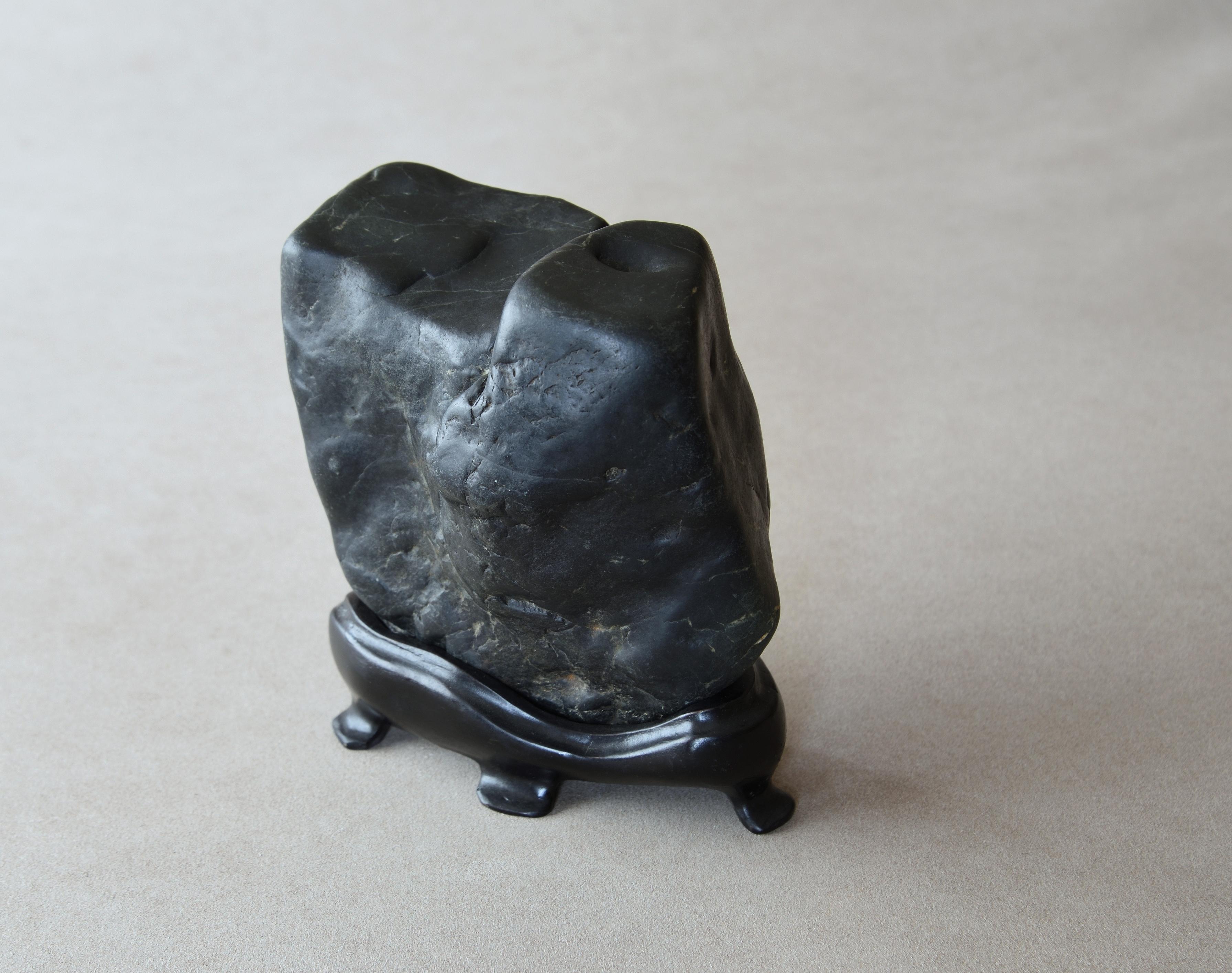 Japanese Black Kamuy-Kotan Suiseki God Stone For Sale 1