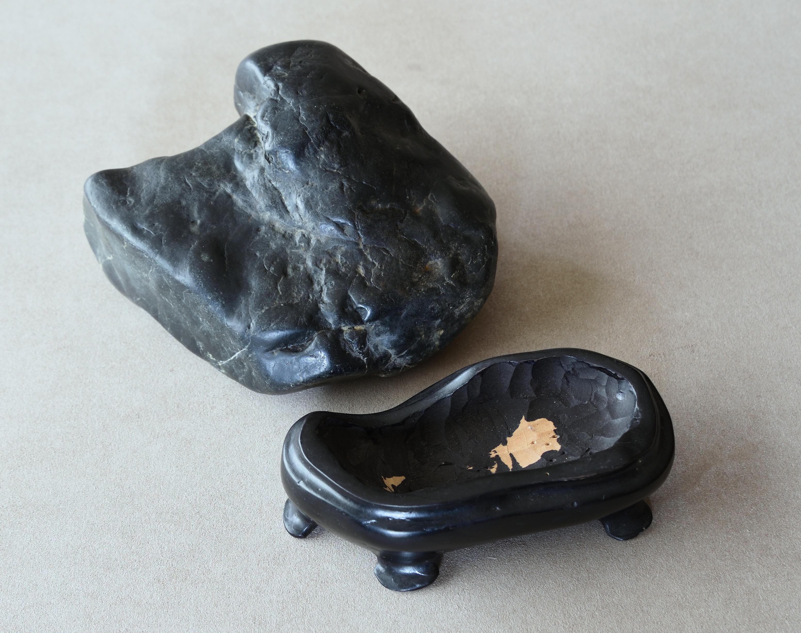 Japanese Black Kamuy-Kotan Suiseki God Stone For Sale 2