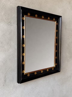 Espejo de Pared Japonés de Laca Negra y Dorado con Escudo Tokugawa Aoi, c. 1930