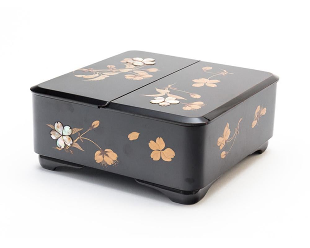 Japanese Black Lacquer Box with Overlaid Mother of Pearl and Gold Maki-E 2