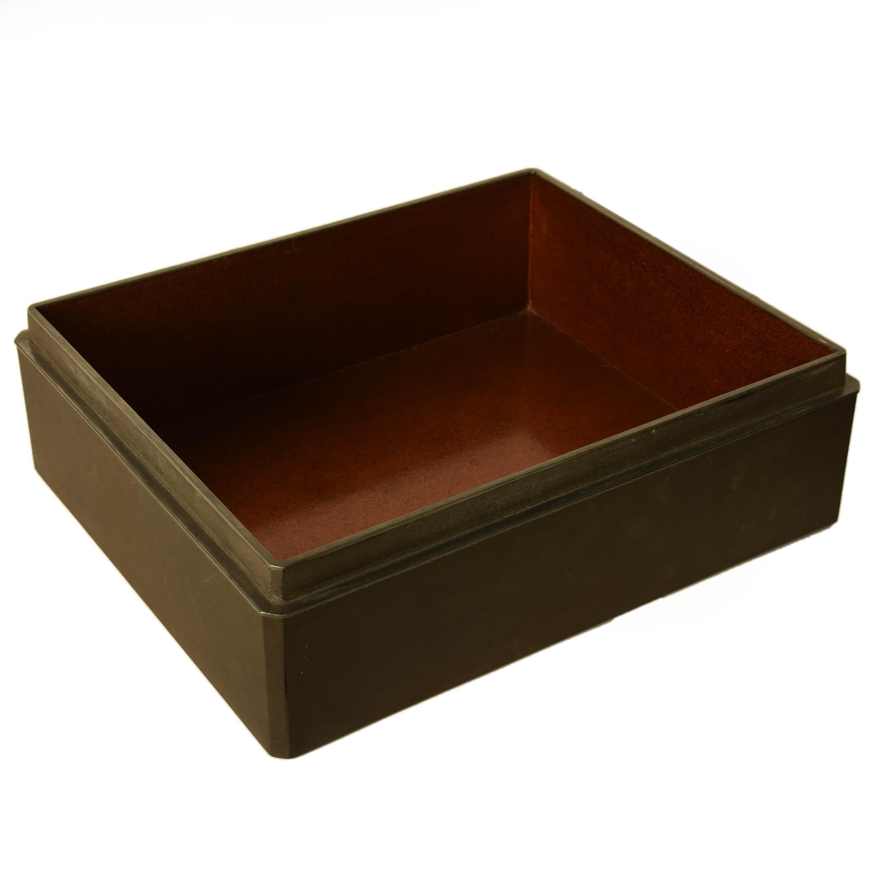 Magnífica Caja Japonesa para Documentos de Laca Negra con Diseño Maki e Dorado, Periodo Meiji en venta 4