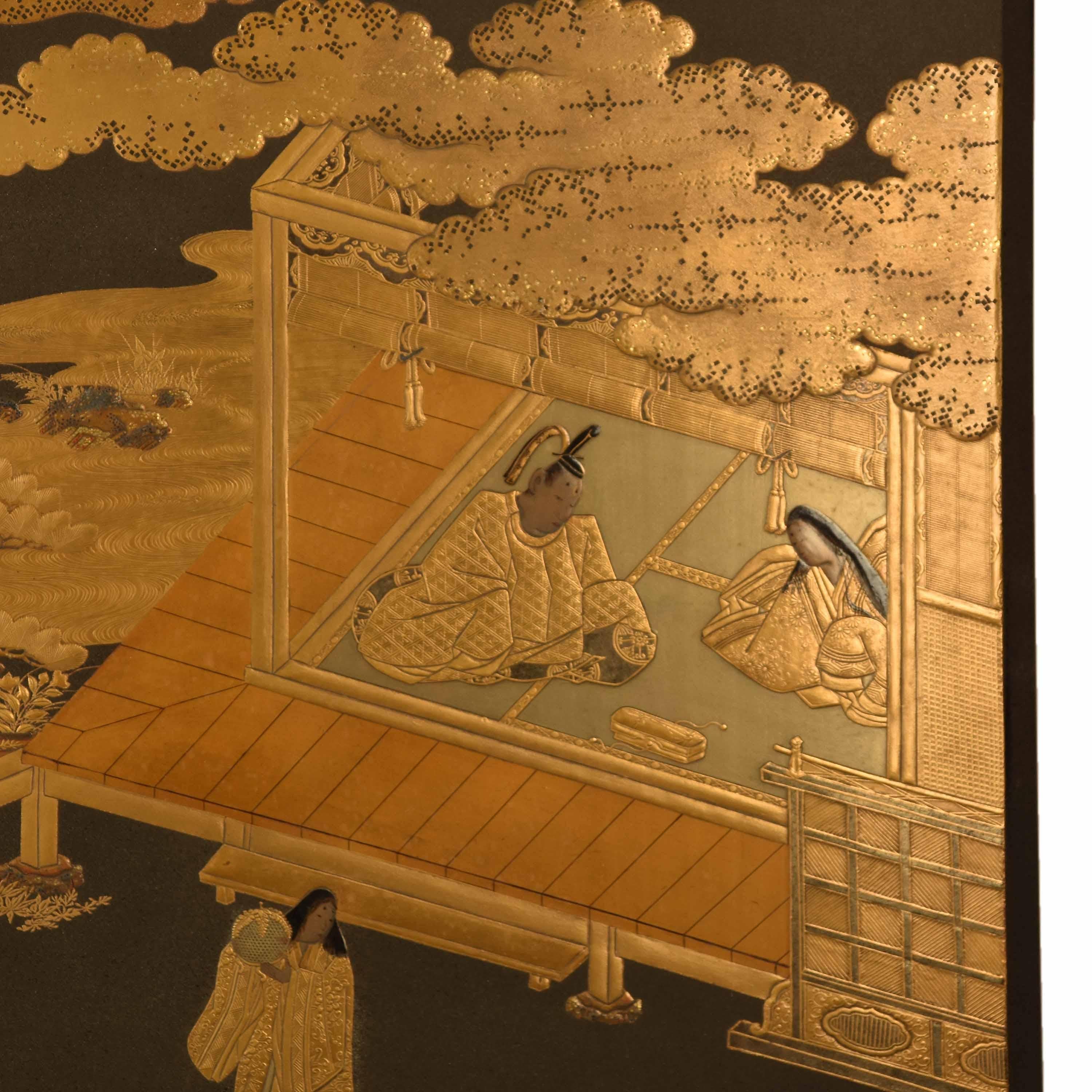 Japanese Black Lacquer Document Box with Gold Maki e Design, Meiji Period In Good Condition For Sale In Prahran, Victoria