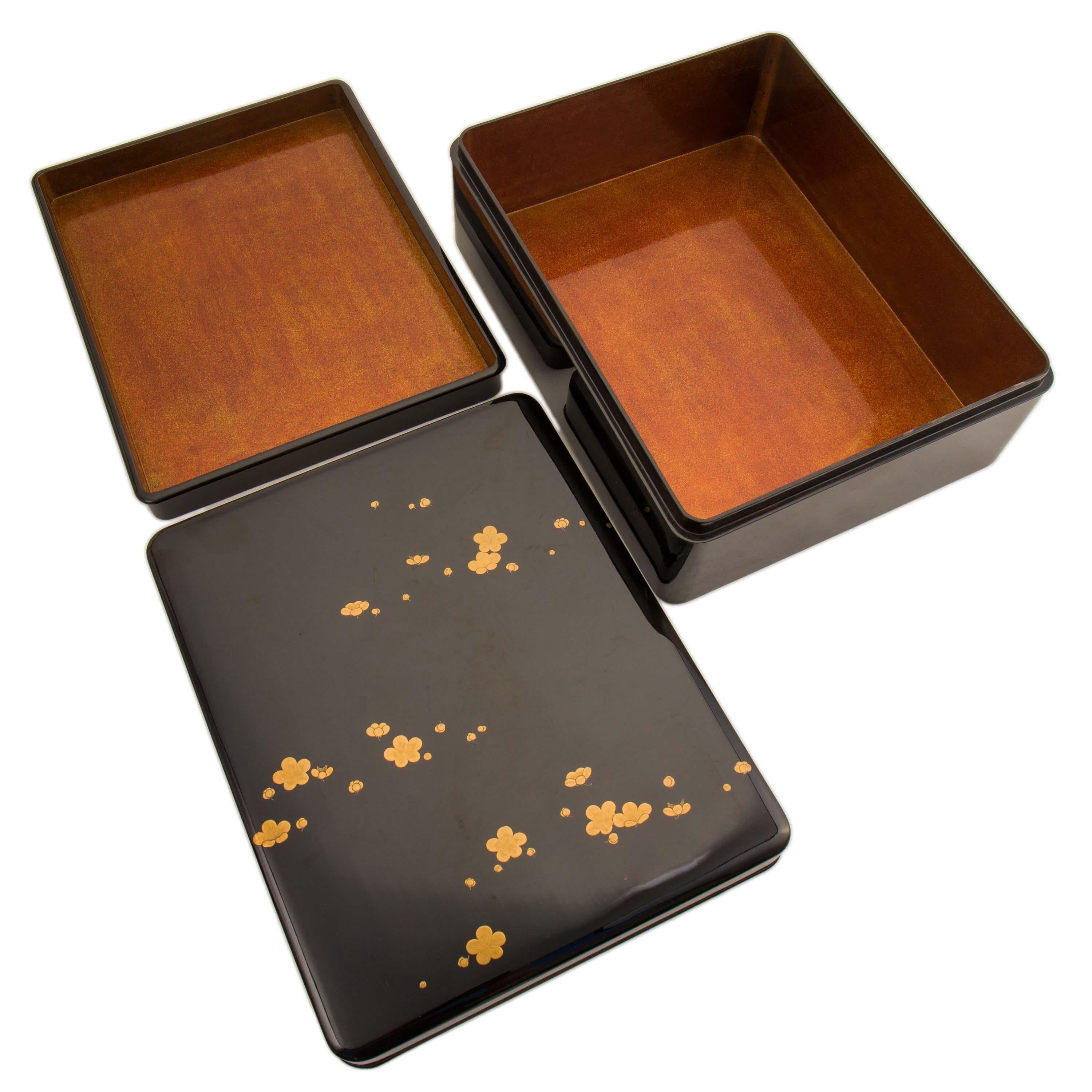 Japanese Black Lacquer Document Box with Plum Blossom Design, Taisho Period In Good Condition For Sale In Prahran, Victoria
