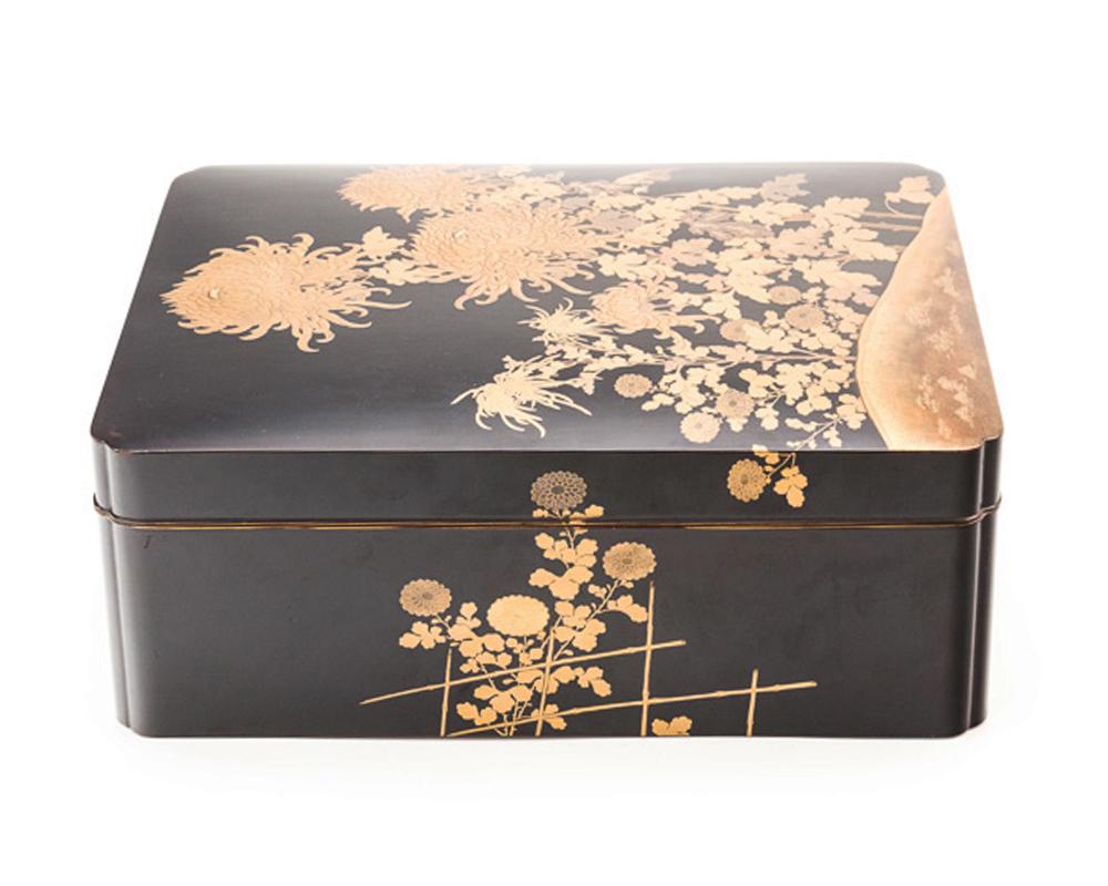 Japanese Black Lacquer Large Document Box with Gold Maki-E Design, Meiji Period 1