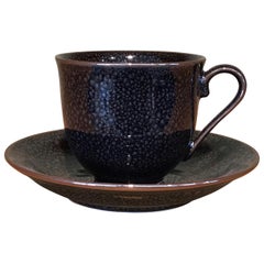 Tasse et soucoupe en porcelaine noire et argentée vernie à la main, de maître artiste japonais