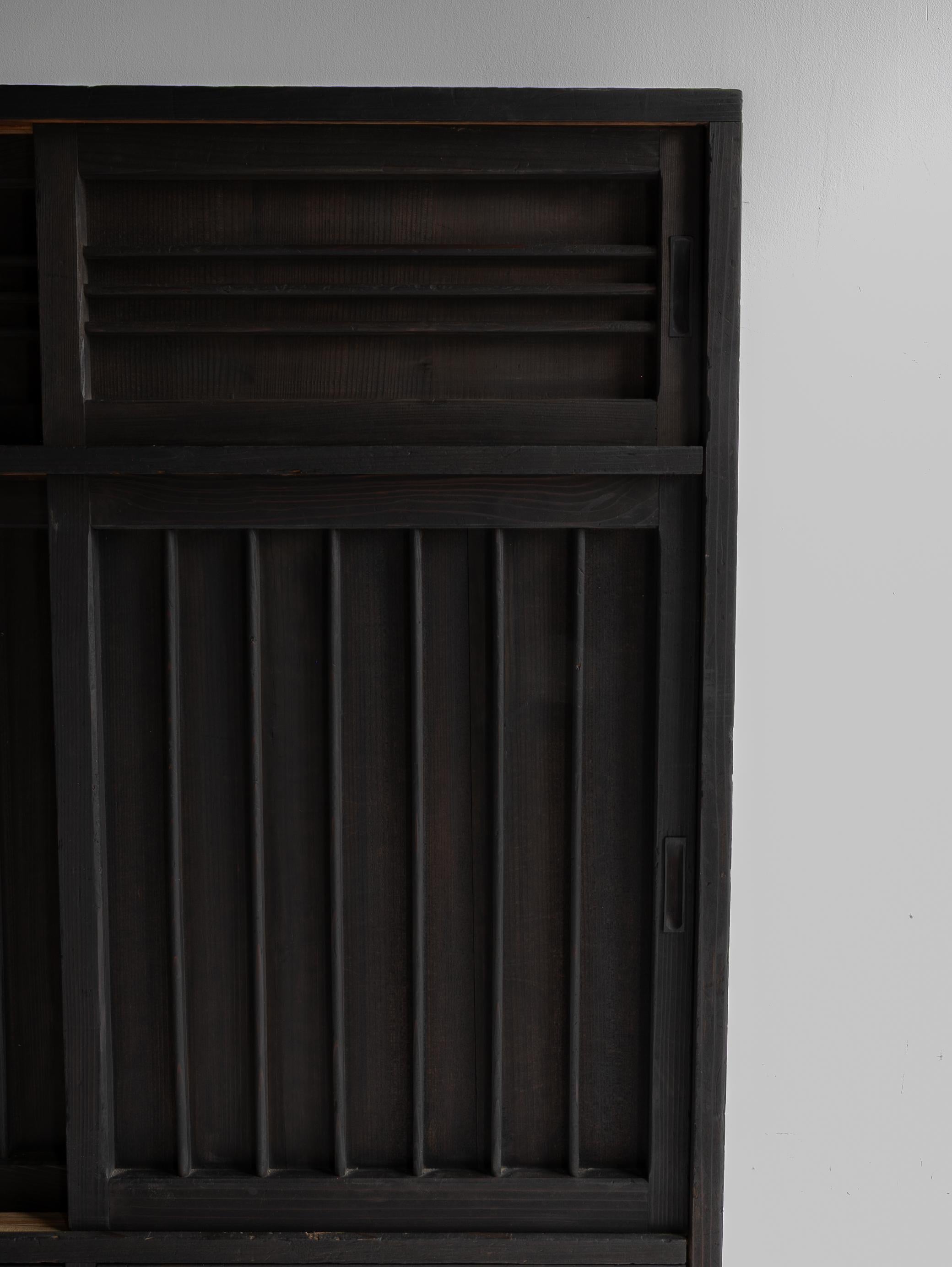 Japanese Black Tansu 1920-1940 / Showa Period / Cabinet Sideboard Wabi sabi / For Sale 3
