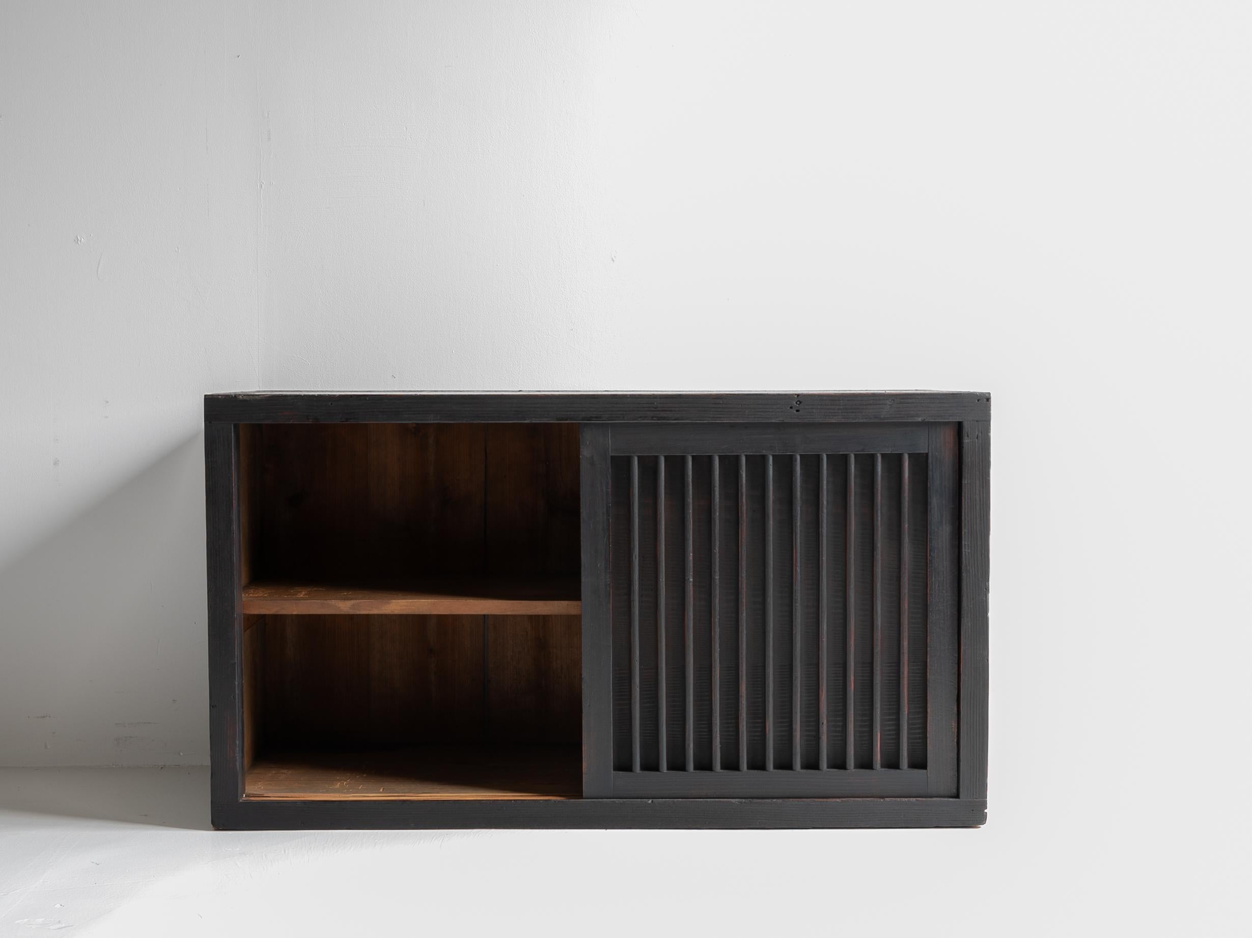 Japanese small Black Tansu 1920-1940 / Showa Period/Cabinet Sideboard Wabisabi / For Sale 4