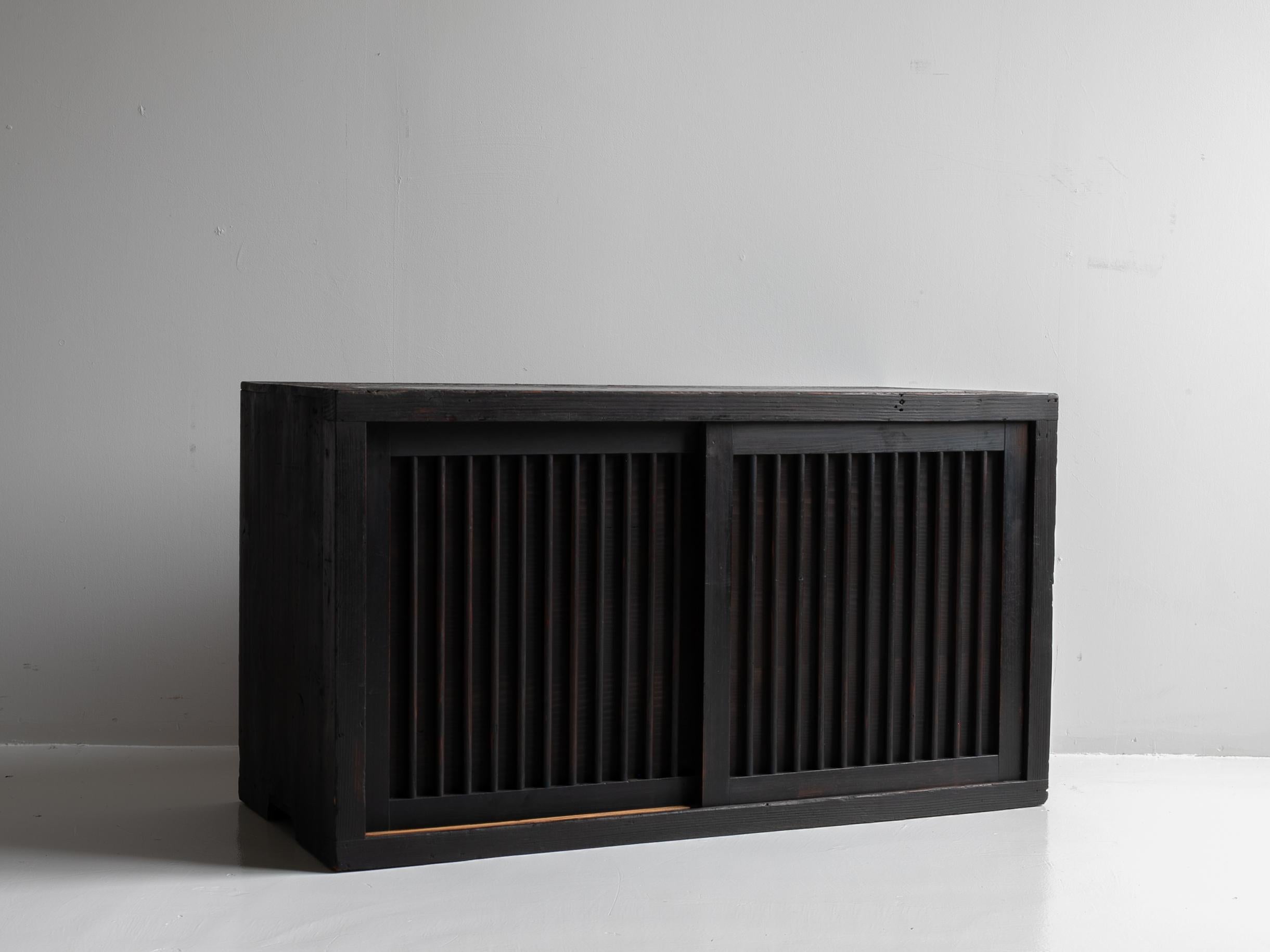 Japanese small Black Tansu 1920-1940 / Showa Period/Cabinet Sideboard Wabisabi / For Sale 5