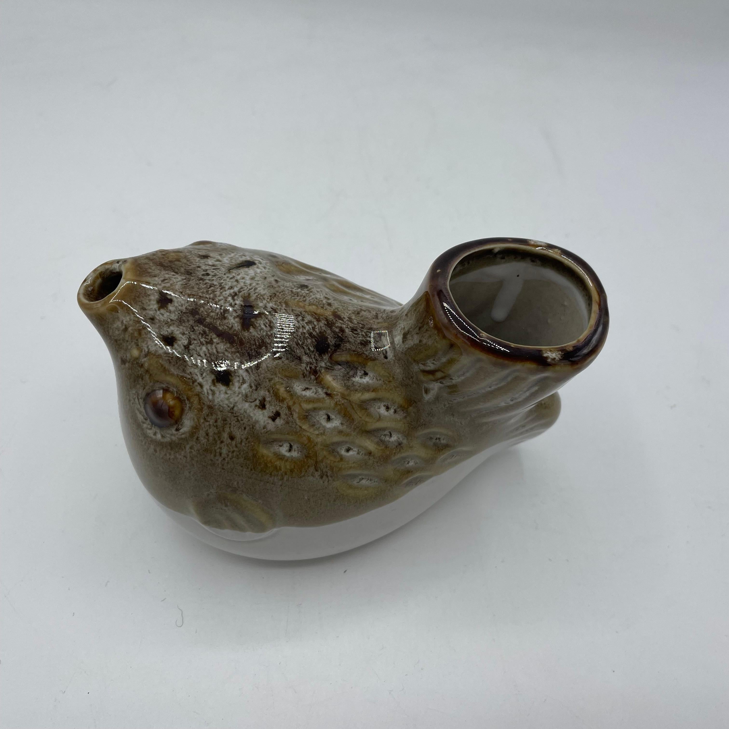 Japanische BlowFish Porzellan Sake Flasche Tokkuri 2000s im Zustand „Gut“ im Angebot in Paris, FR