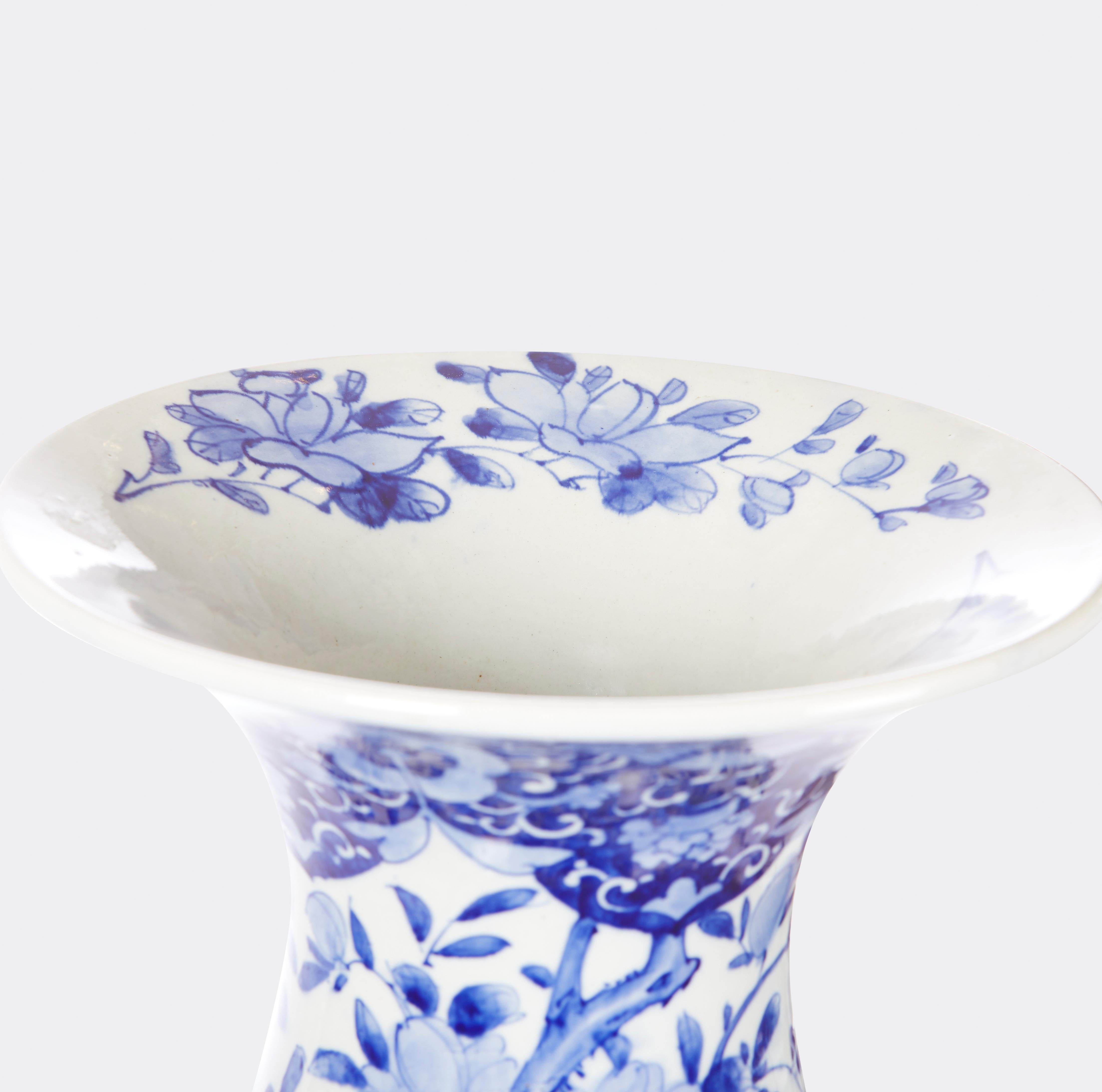 Japanese Blue and White Palace Sized Vase In Good Condition For Sale In New York, NY