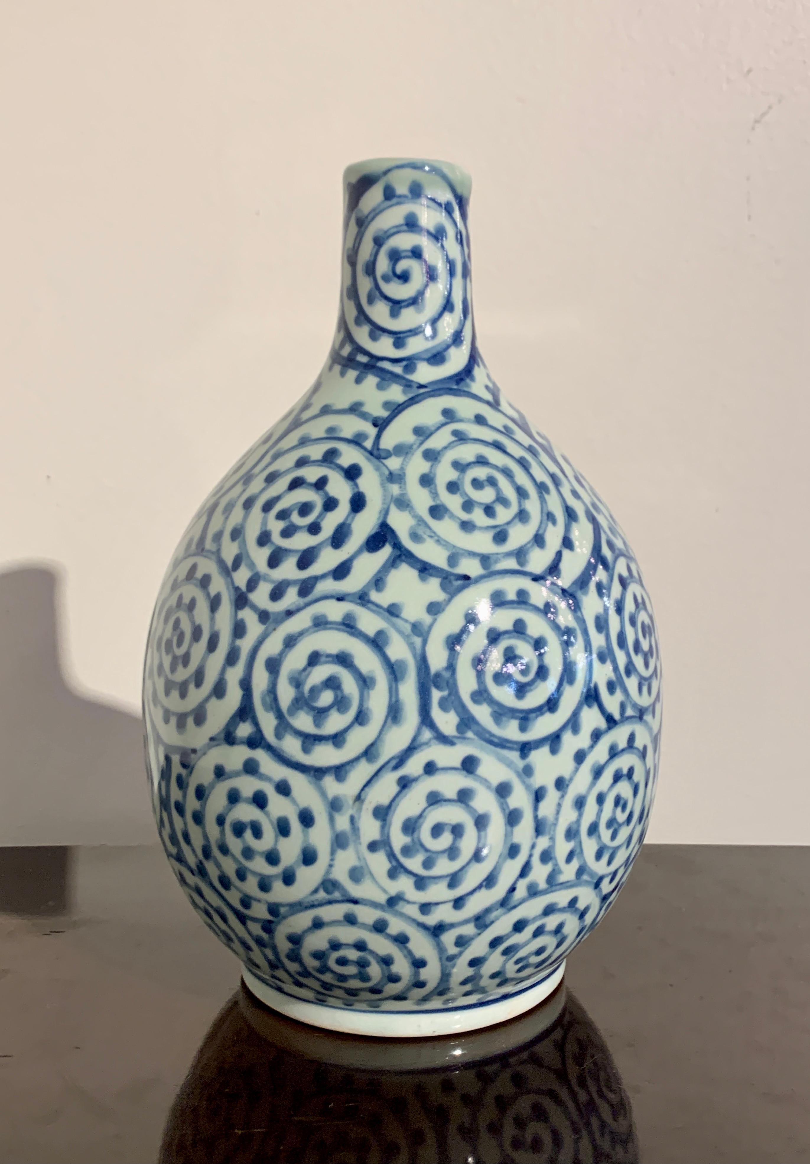what are the blue and white vases called