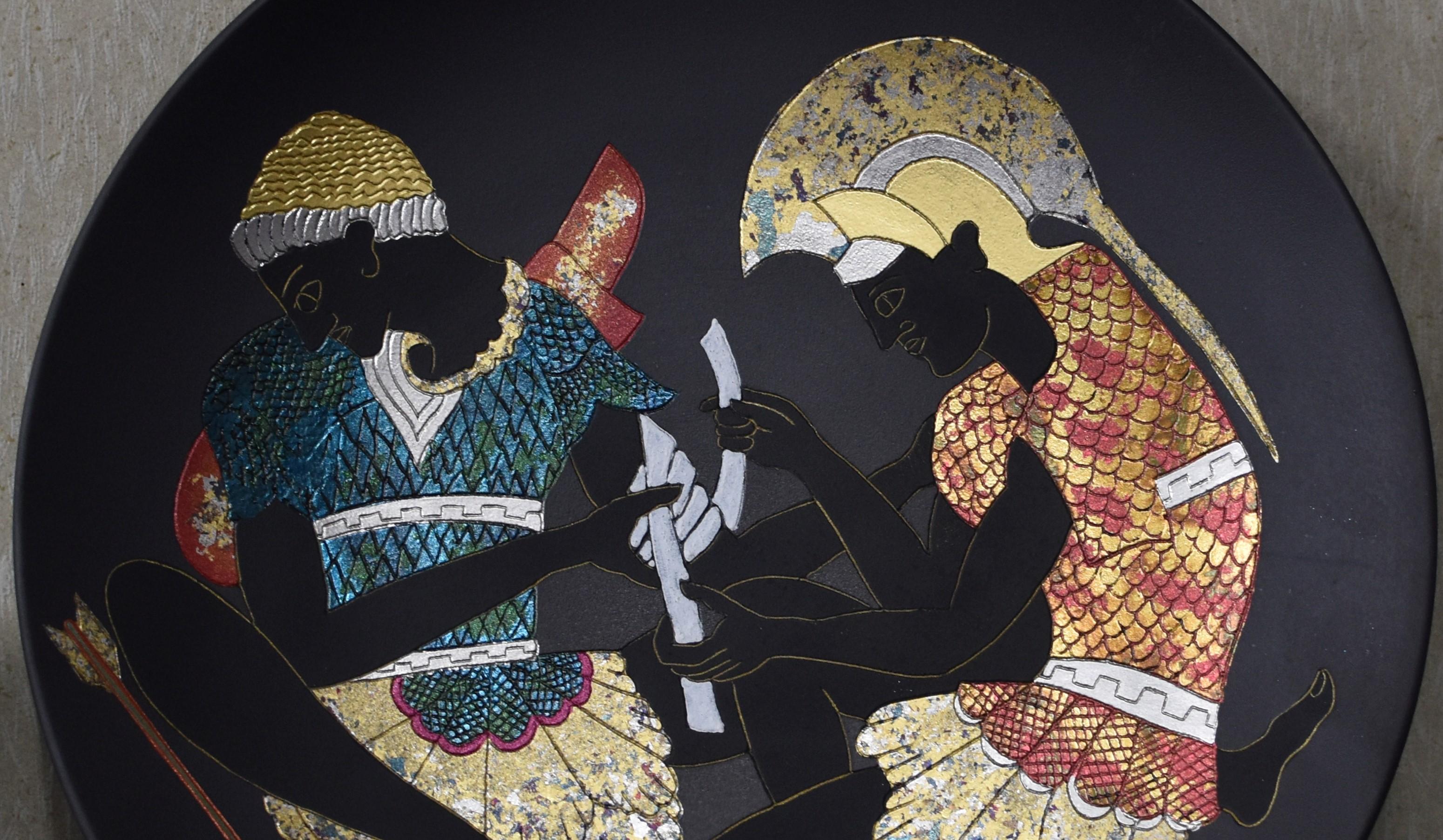 Zeitgenössische japanische schwarz-rote, Gold-Platin-Porzellanschale des Meisterkünstlers (Japanisch) im Angebot