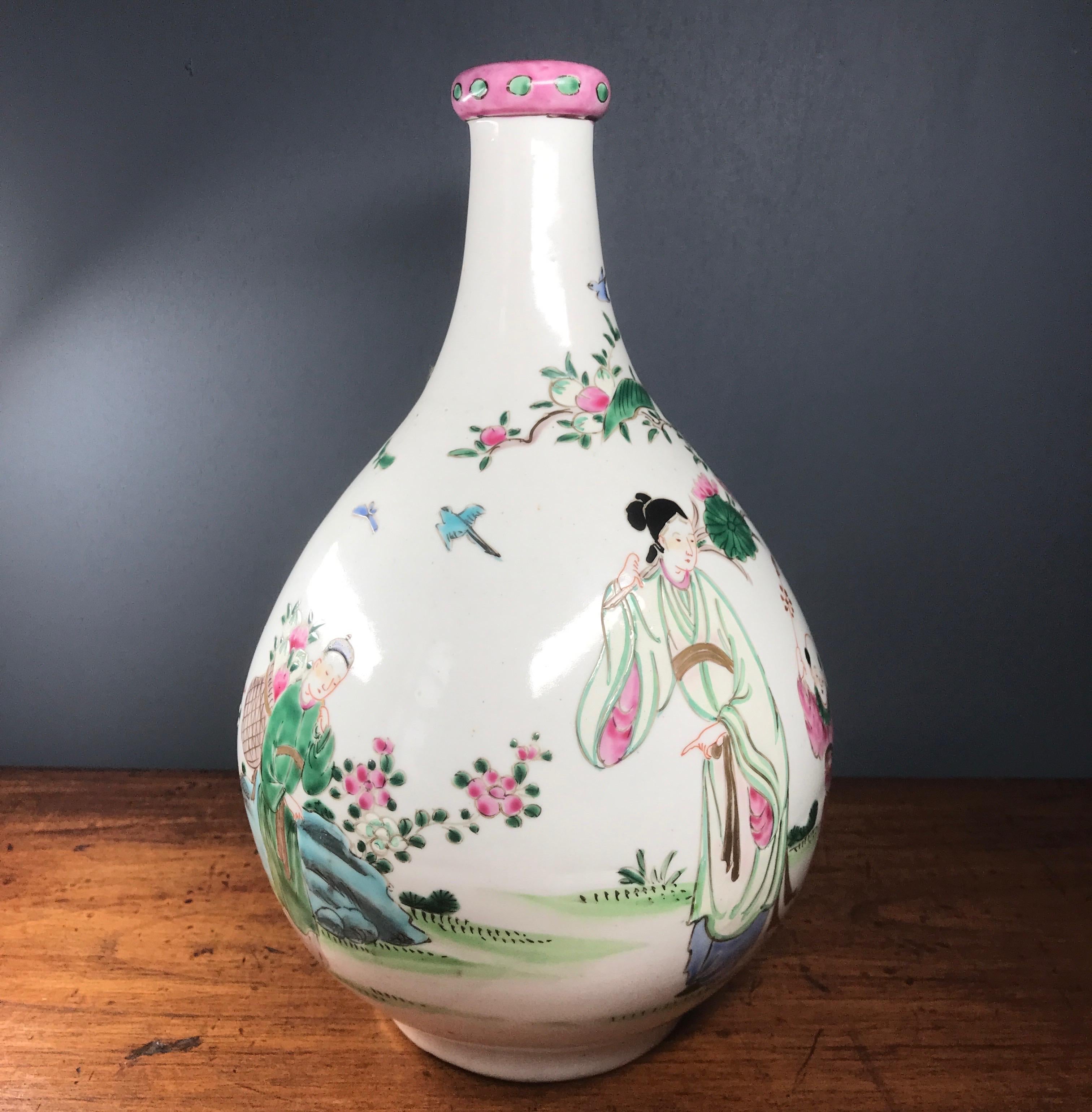 Mid-19th Century Japanese Bottle Shape Vase, Famille Rose Colours, 19th Century For Sale