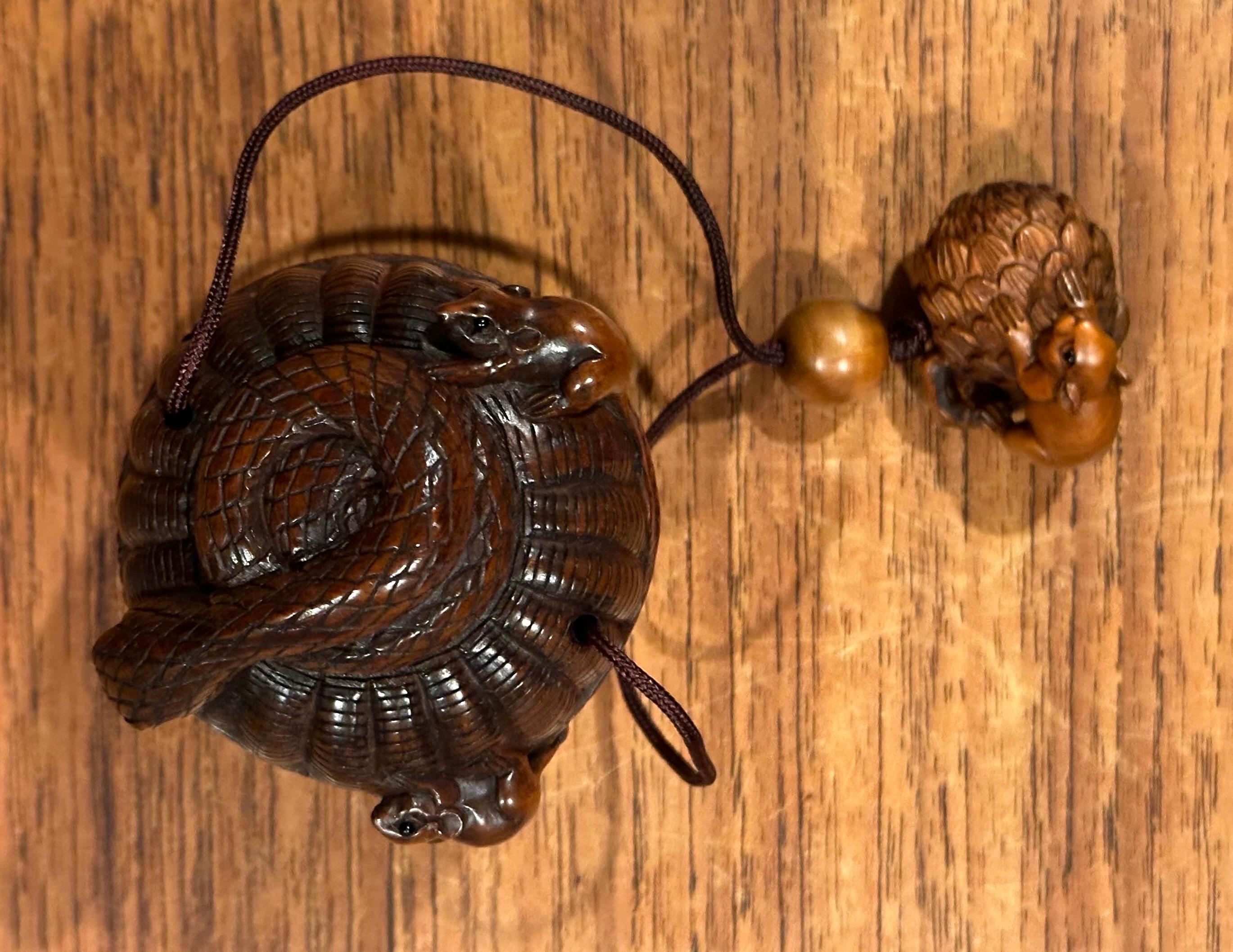 Japanese Boxwood Inro & Netsuke of Rats and Snakes in Basket For Sale 7